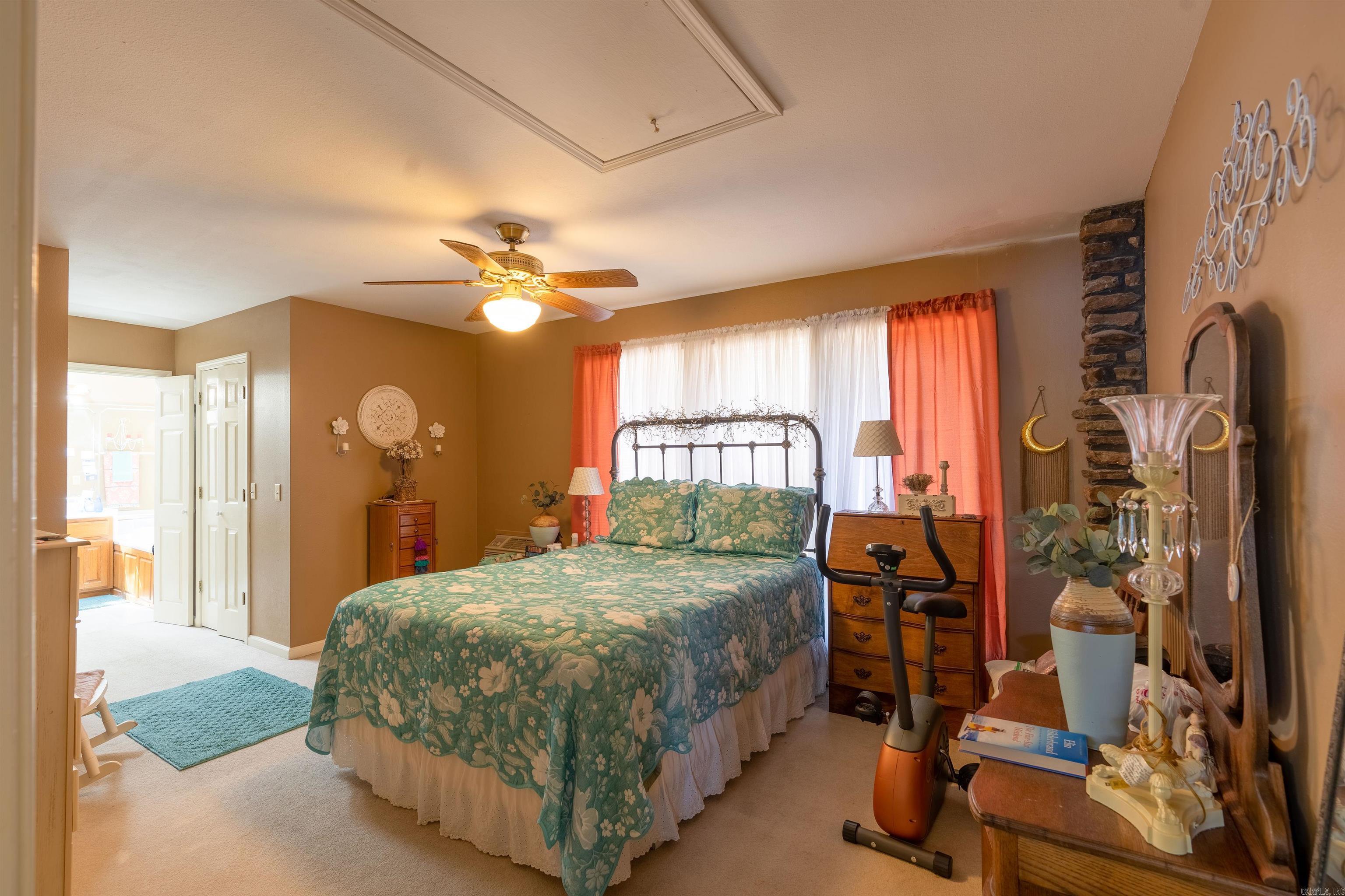 RIVIERA COVE - LAKE - Residential