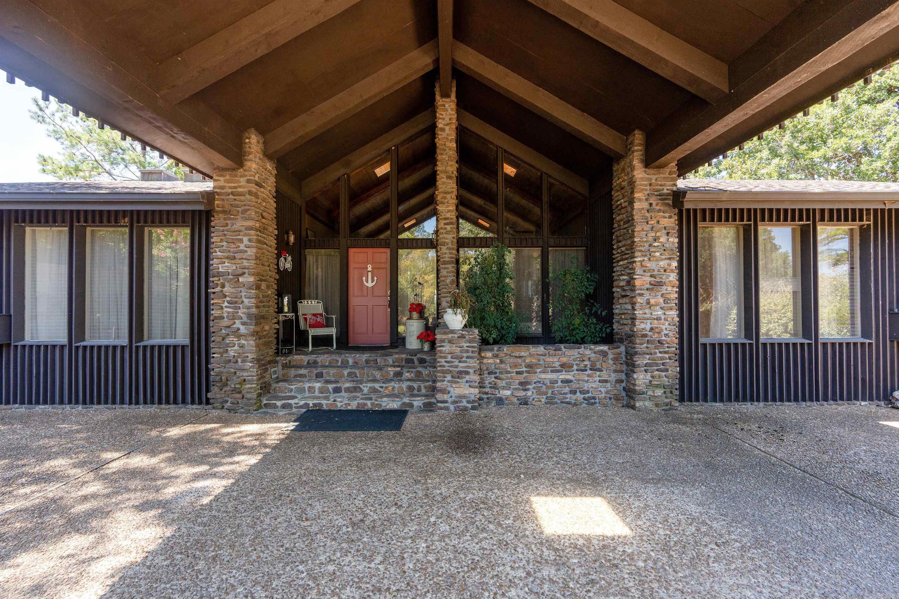 RIVIERA COVE - LAKE - Residential