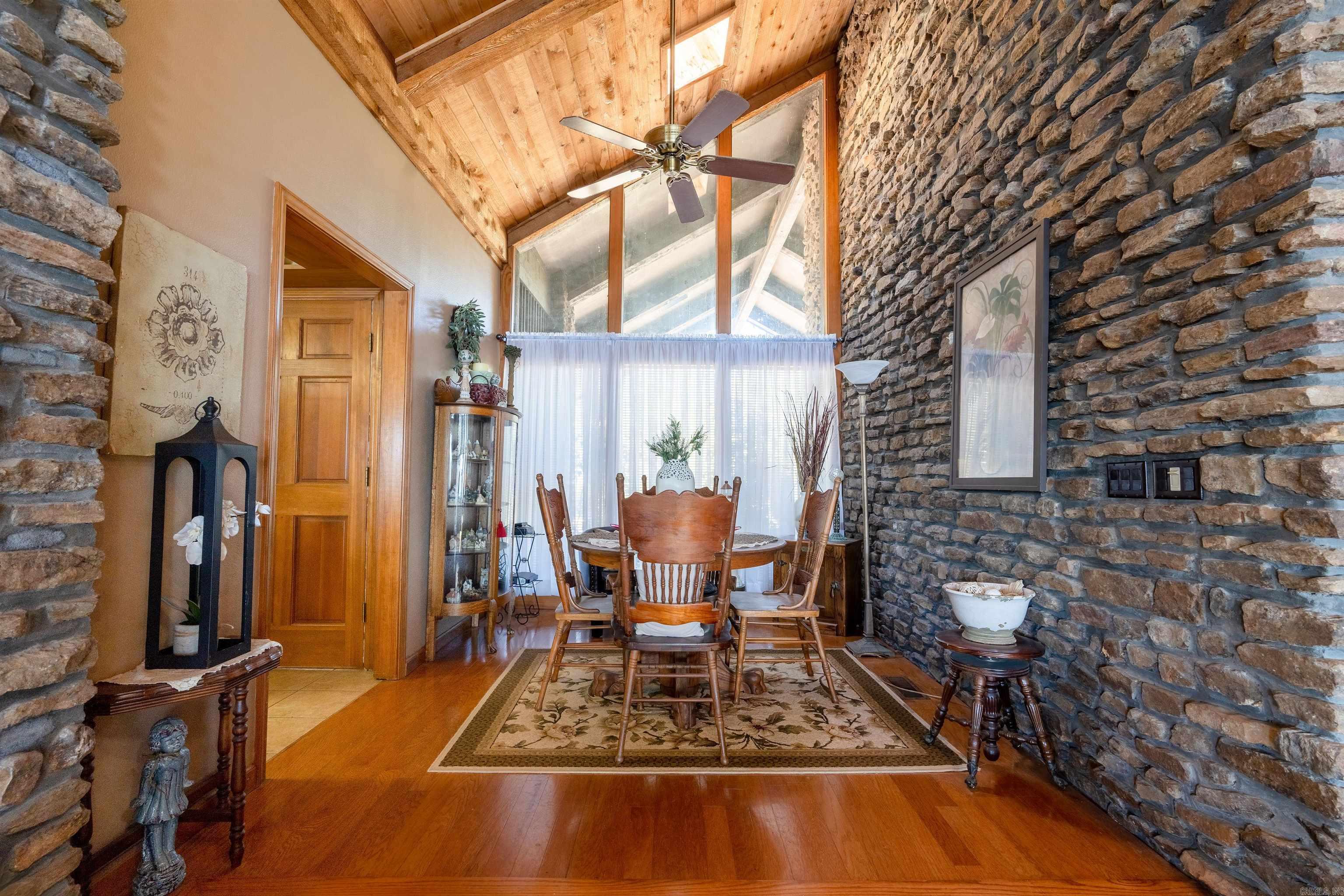 RIVIERA COVE - LAKE - Residential