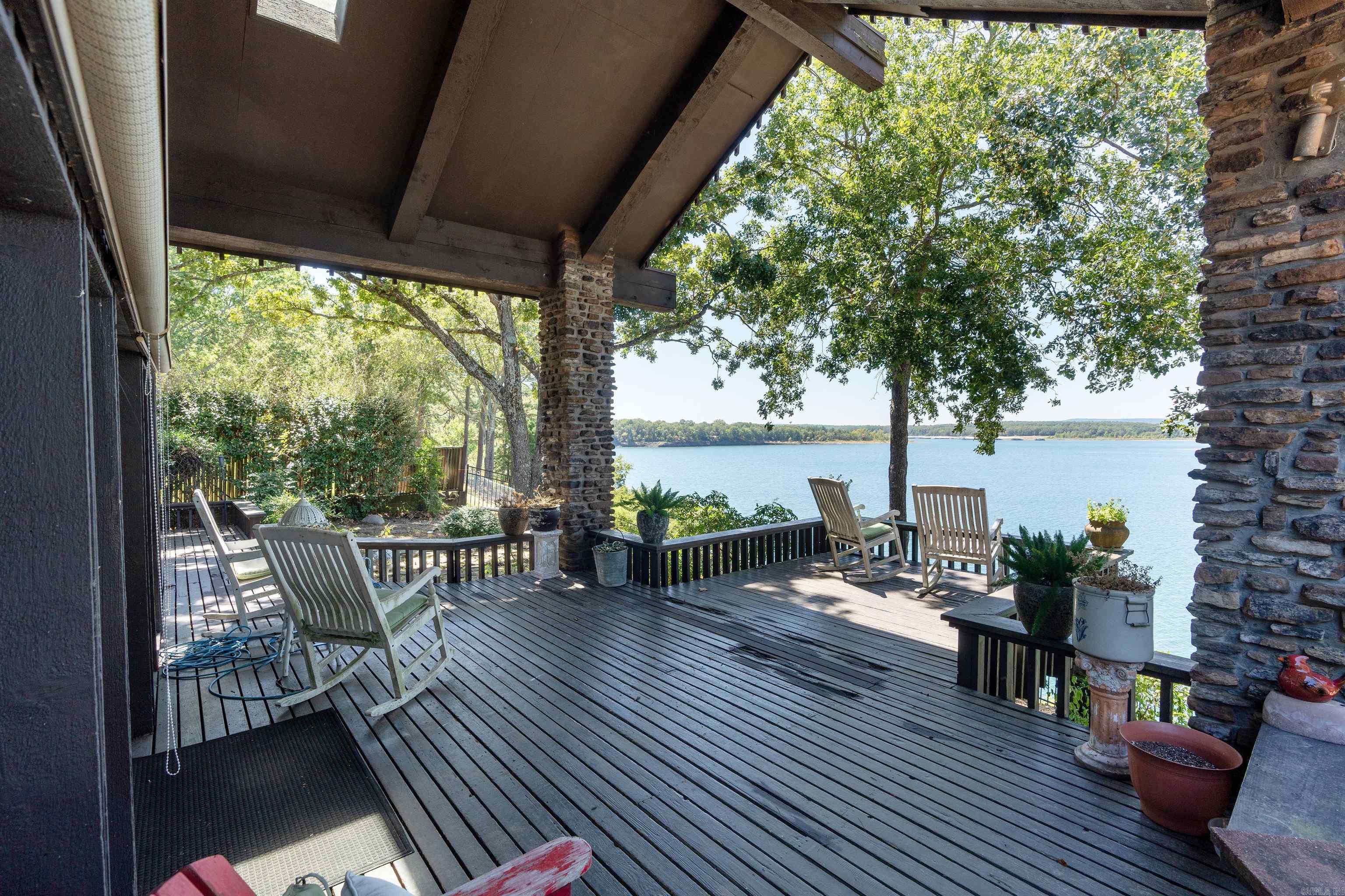 RIVIERA COVE - LAKE - Residential