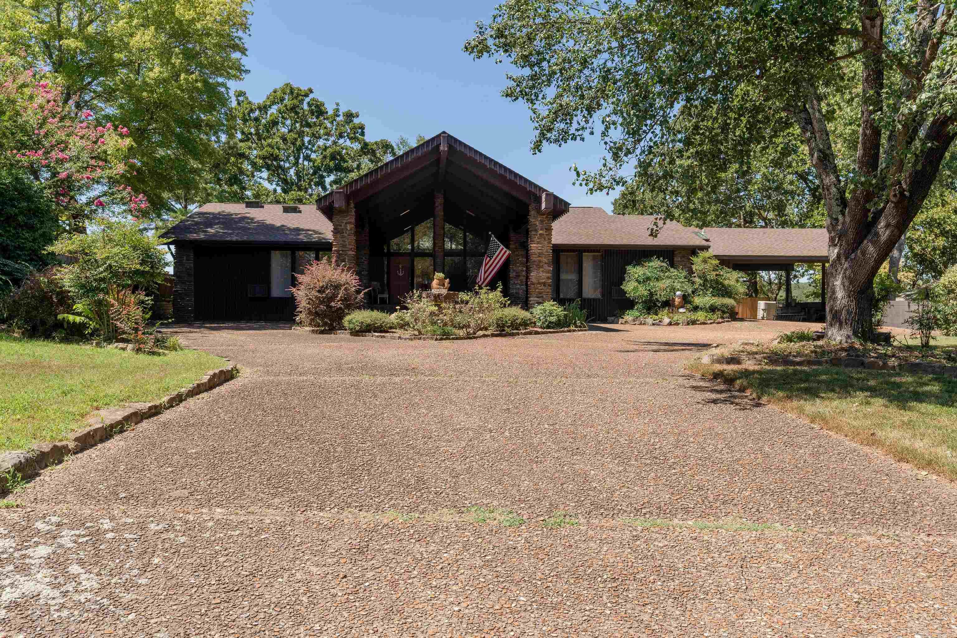 Lakefront home in Heber Springs. Beautiful home with two master suites. One of the best unrestricted Western views of Greers Ferry lake. Call for an appointment soon as this rare find won't last long.
