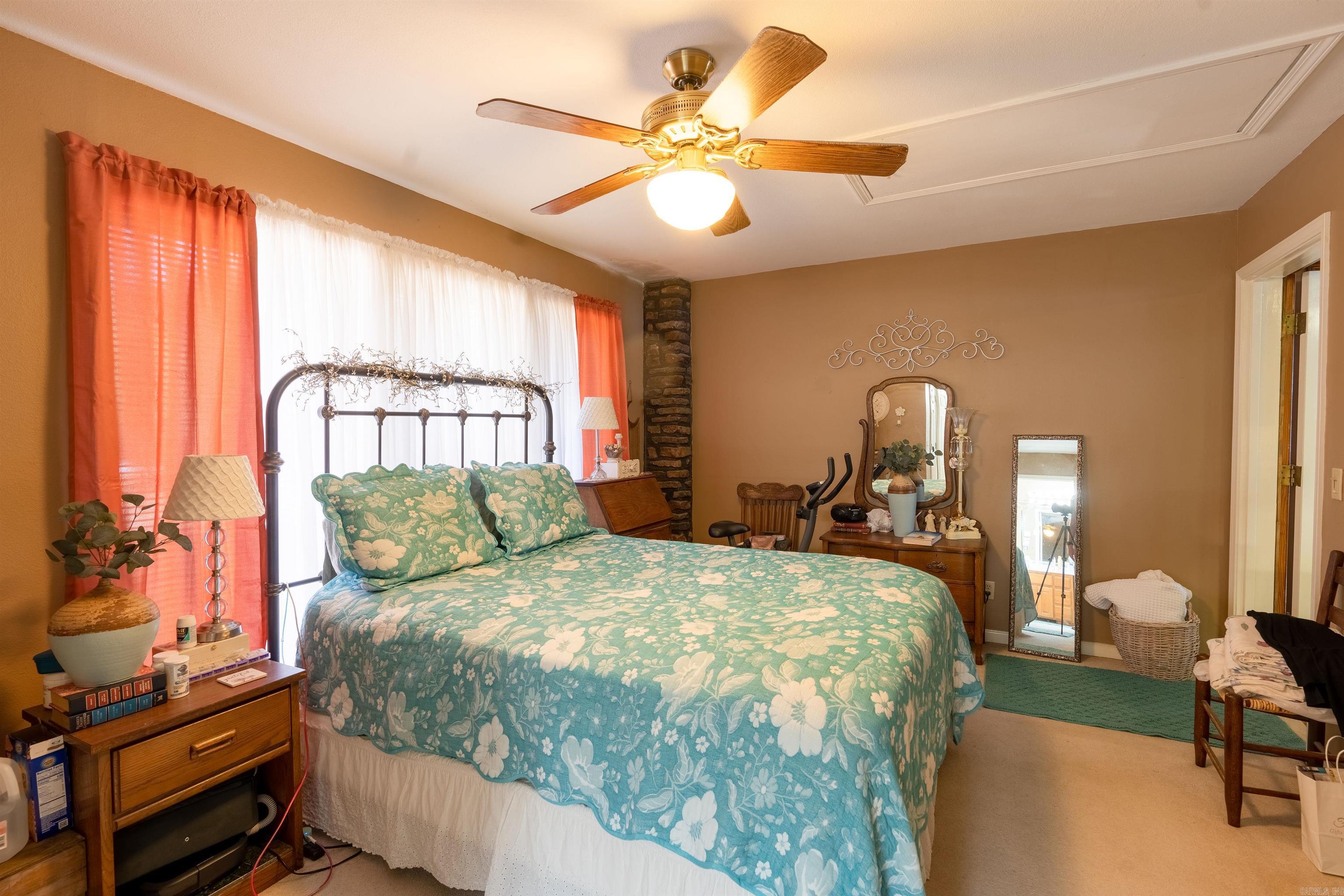 RIVIERA COVE - LAKE - Residential