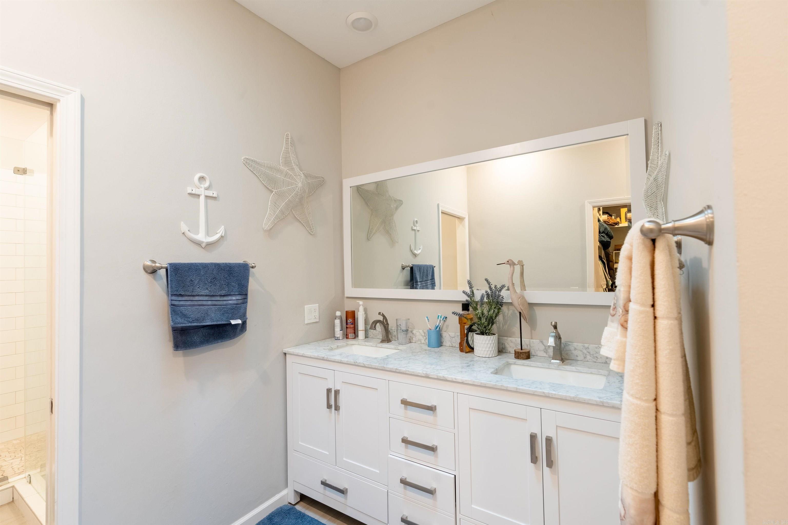 RIVIERA COVE - LAKE - Residential