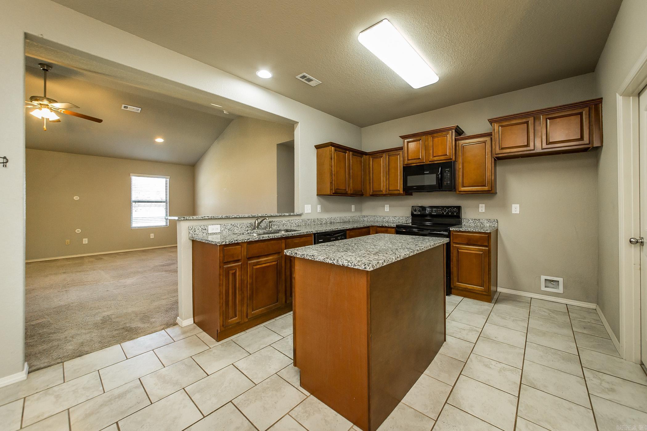 STONEHENGE PLACE - Residential