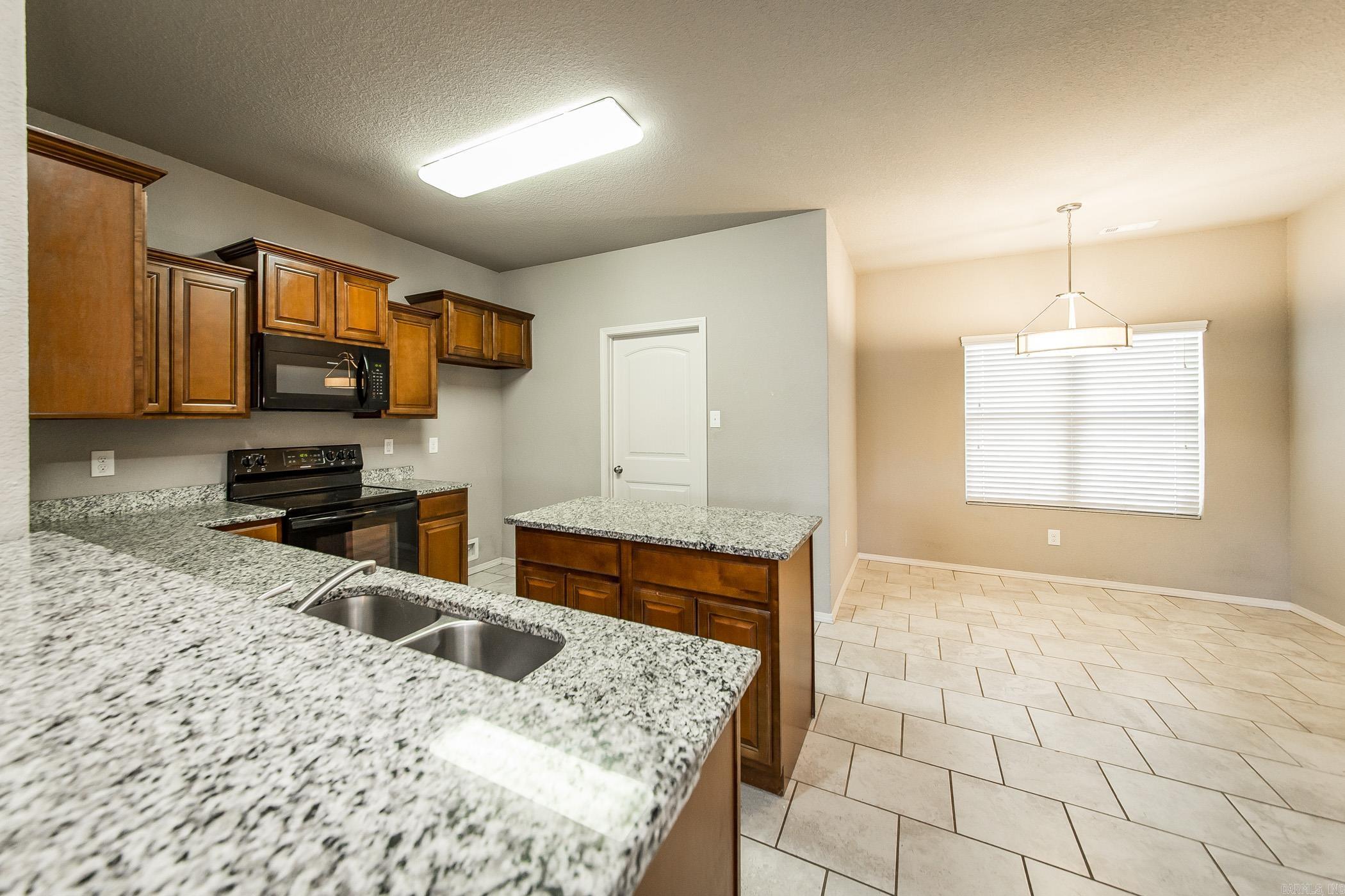 STONEHENGE PLACE - Residential