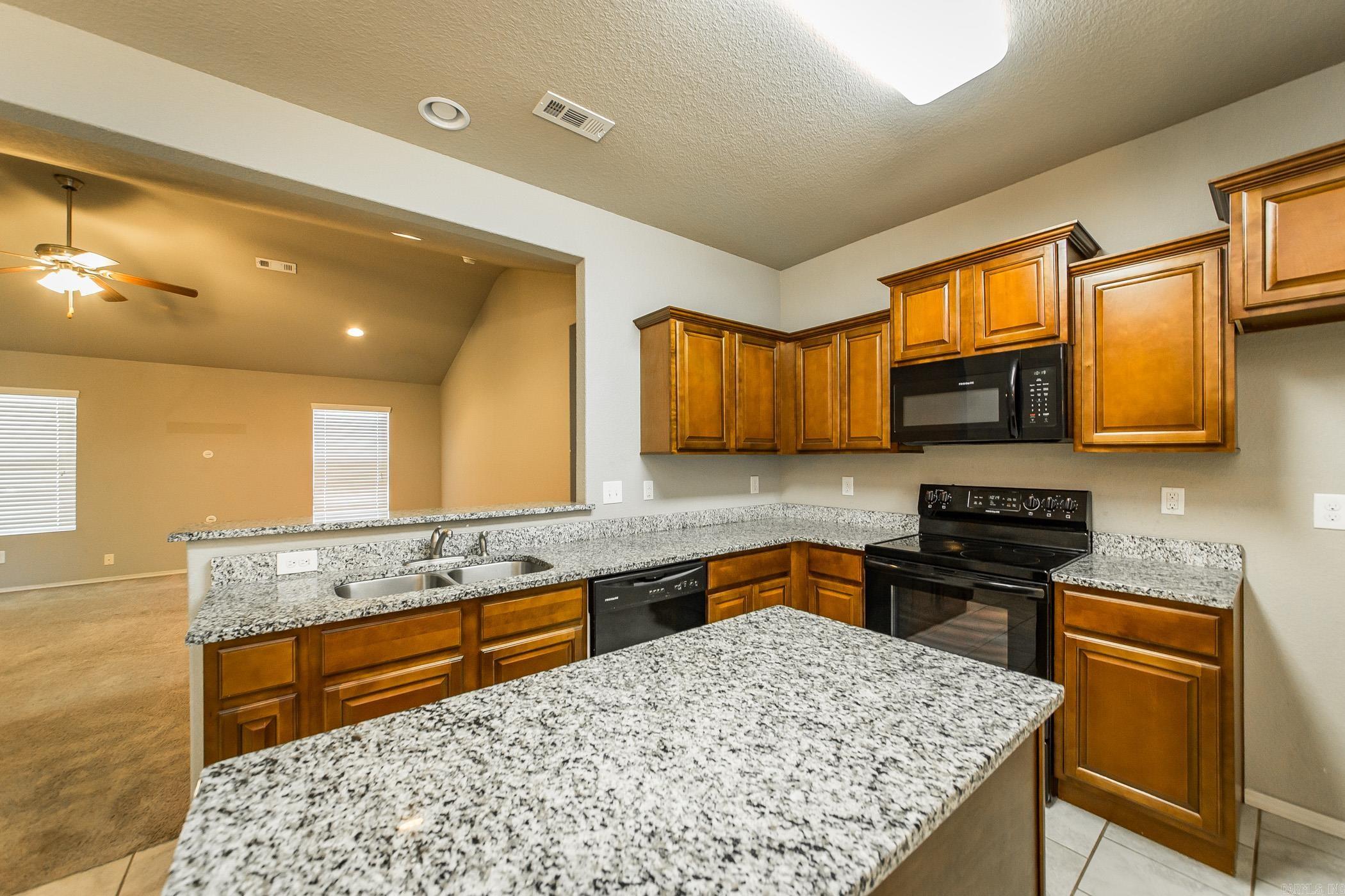 STONEHENGE PLACE - Residential