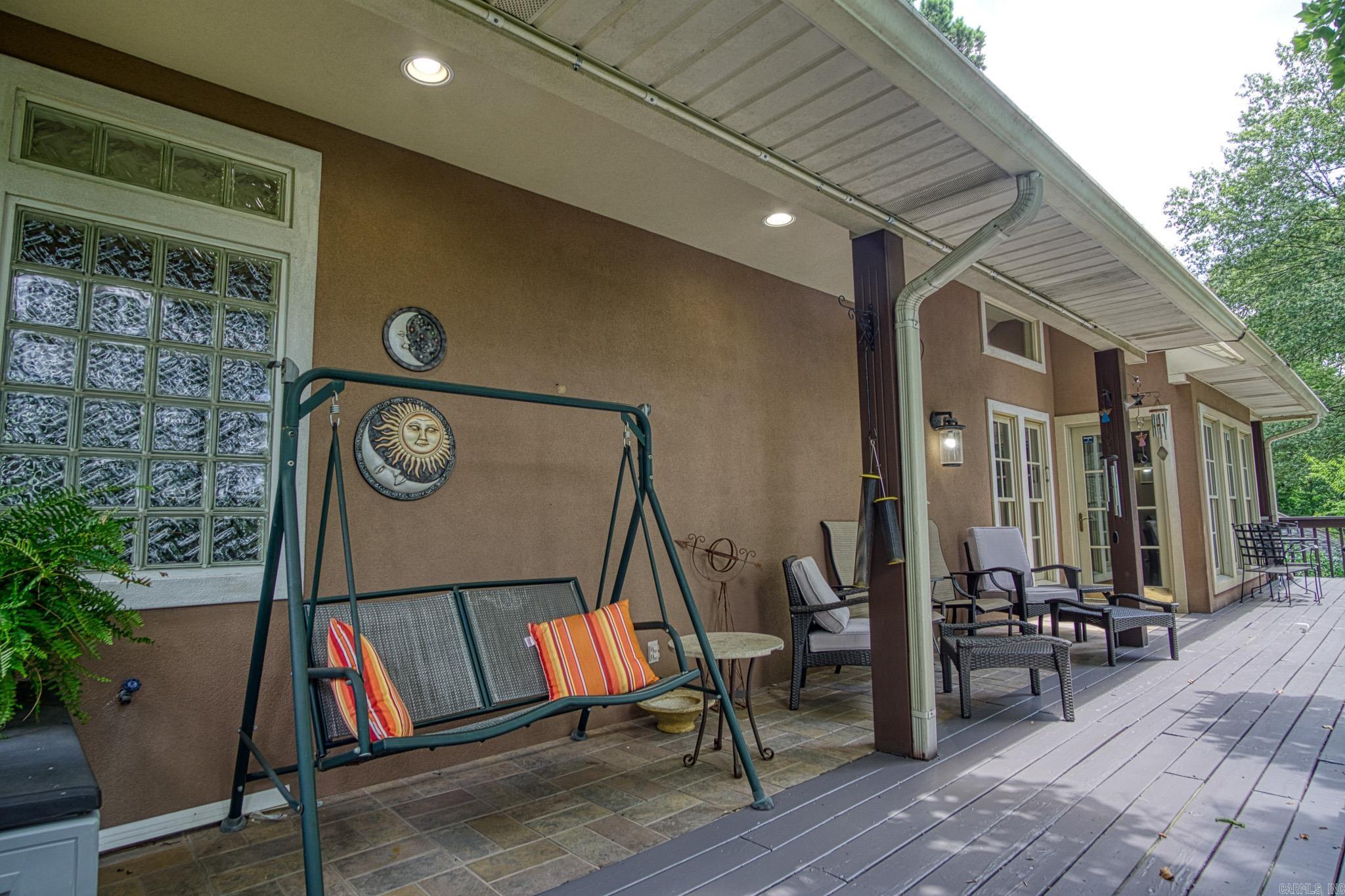 MEADOW-WOOD - Residential