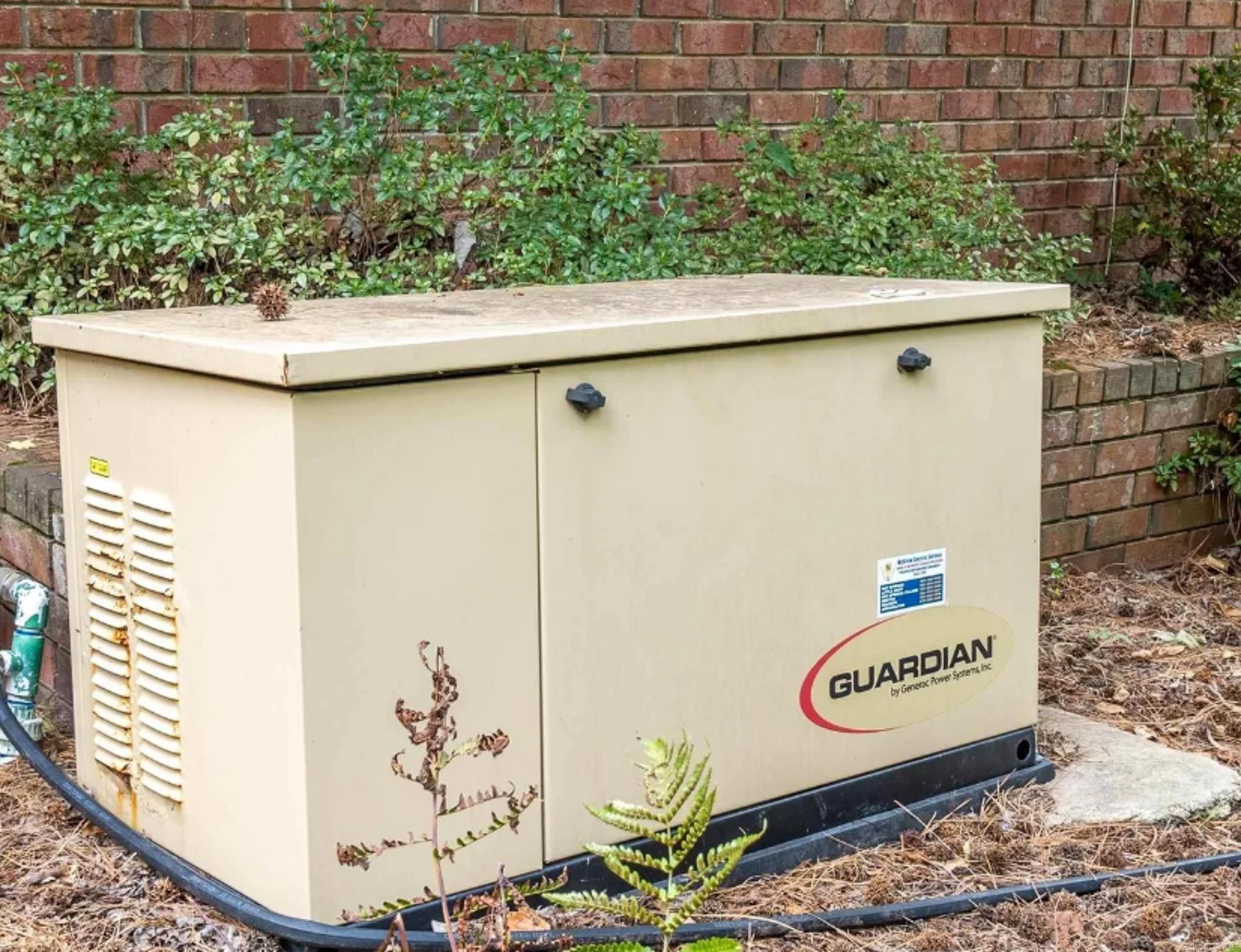 MEADOW-WOOD - Residential