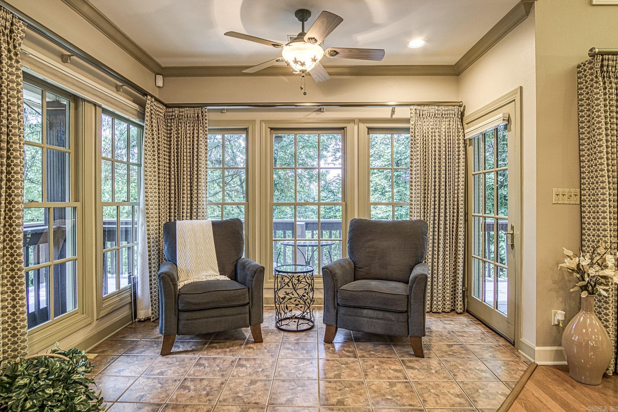 MEADOW-WOOD - Residential