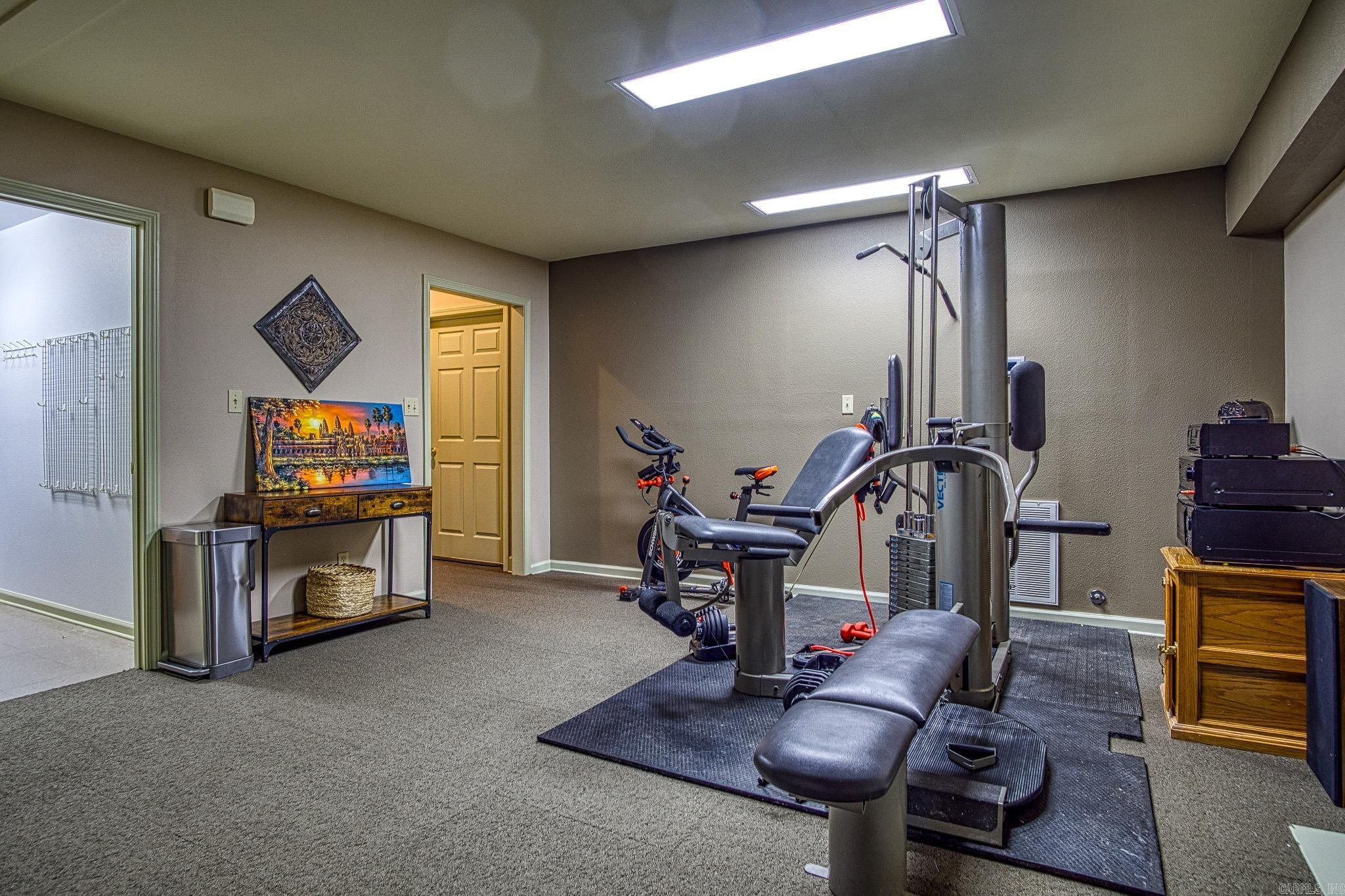 MEADOW-WOOD - Residential