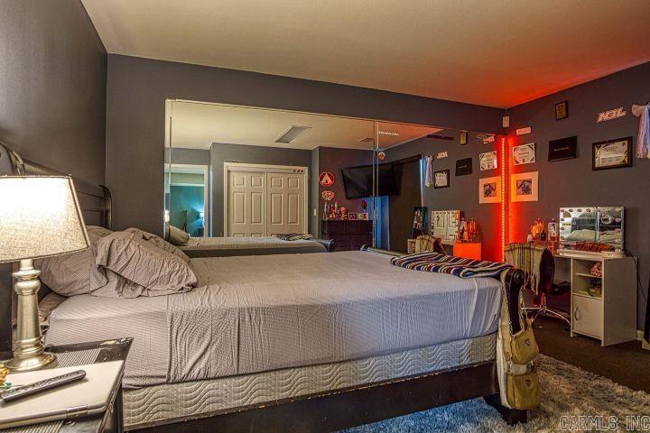 MEADOW-WOOD - Residential