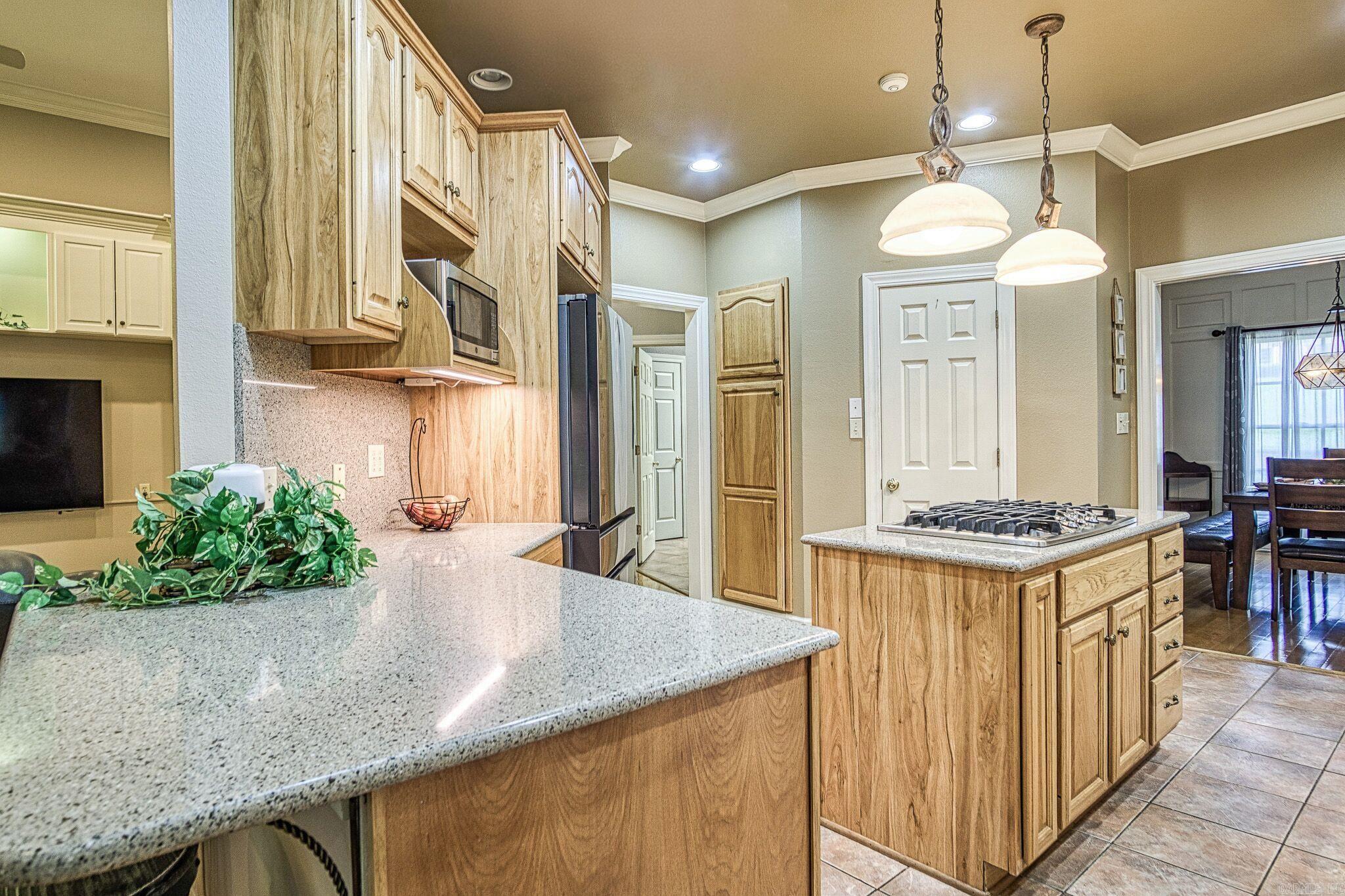 MEADOW-WOOD - Residential