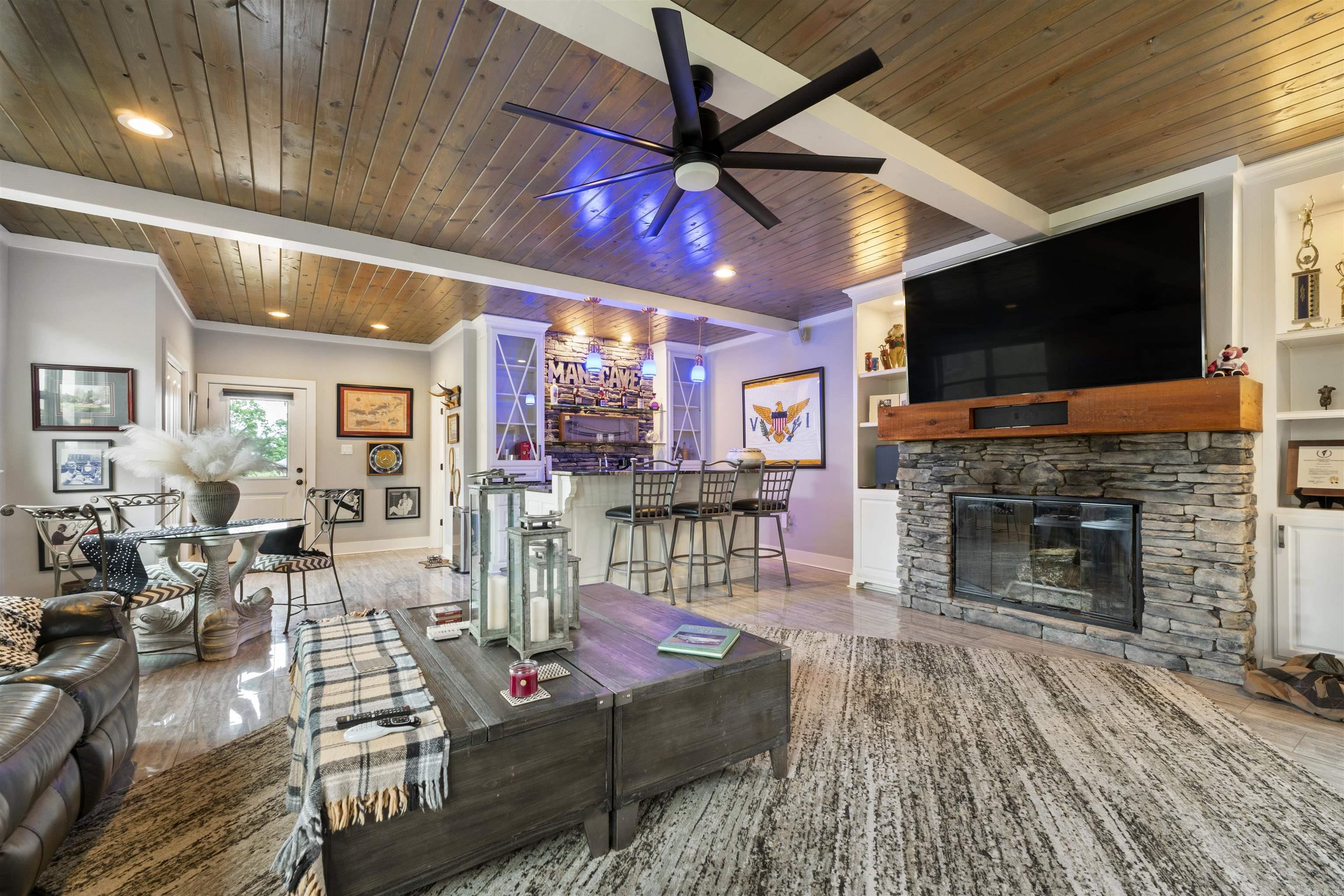 LOCHRIDGE ESTATES - Residential