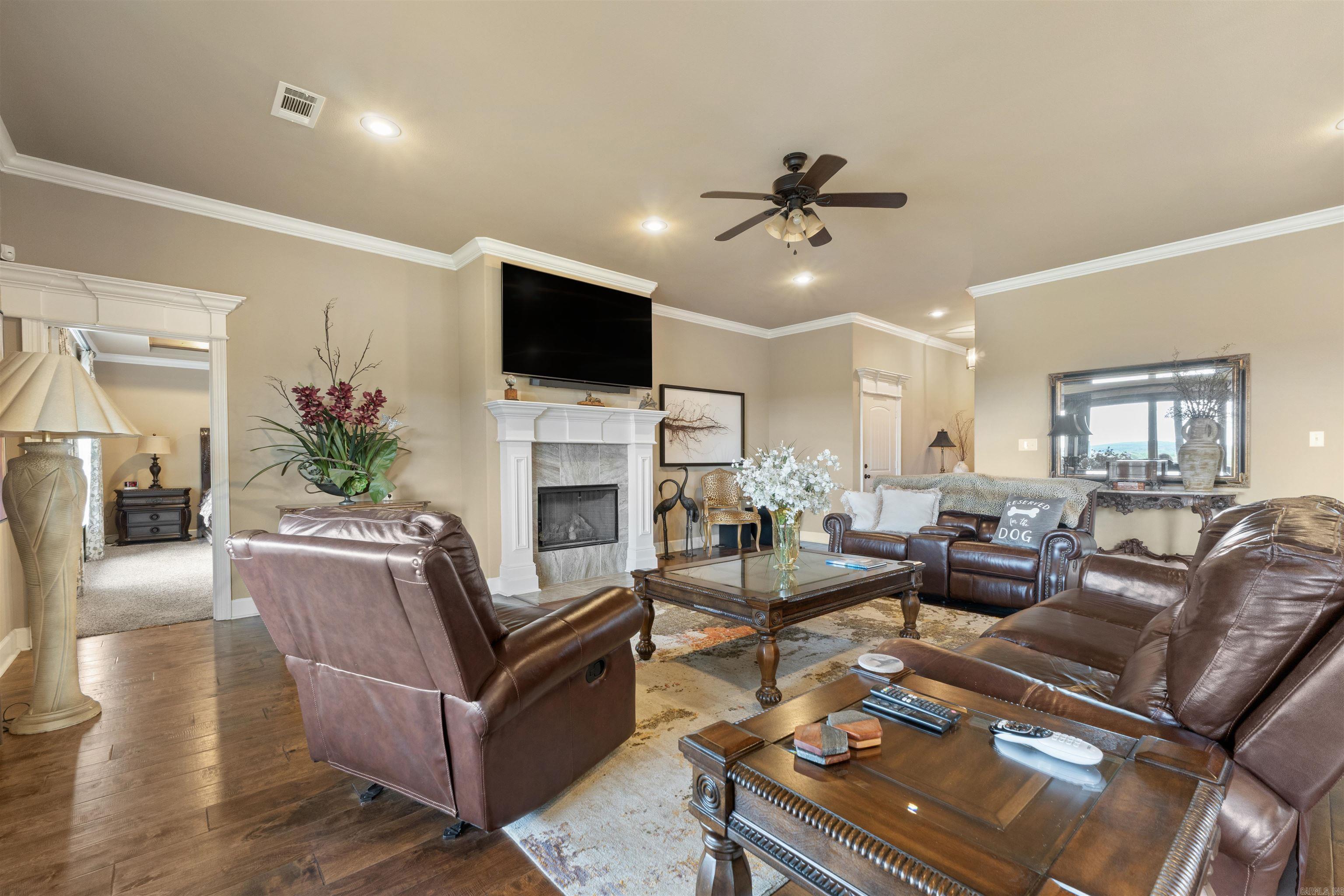 LOCHRIDGE ESTATES - Residential