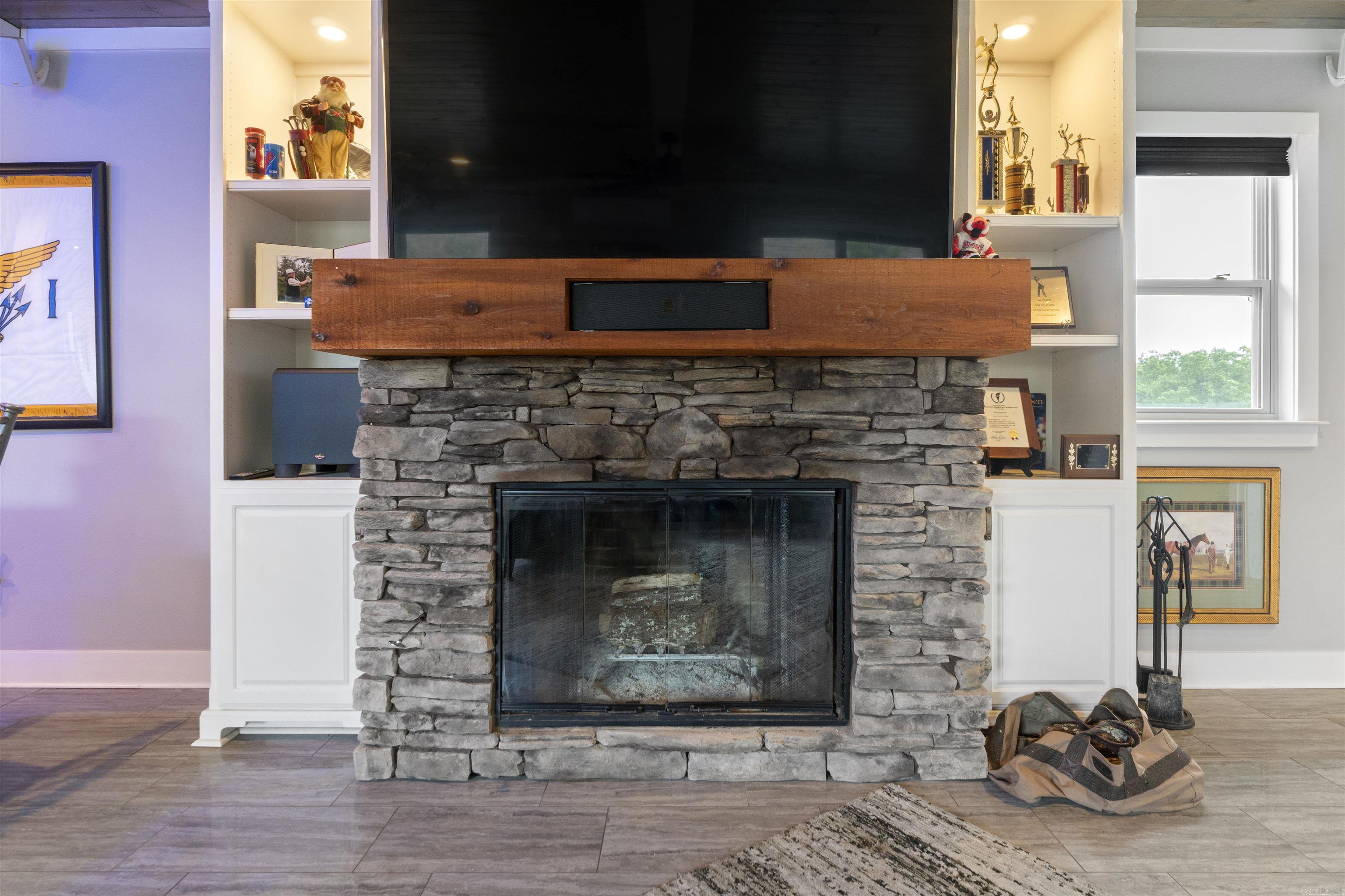 LOCHRIDGE ESTATES - Residential