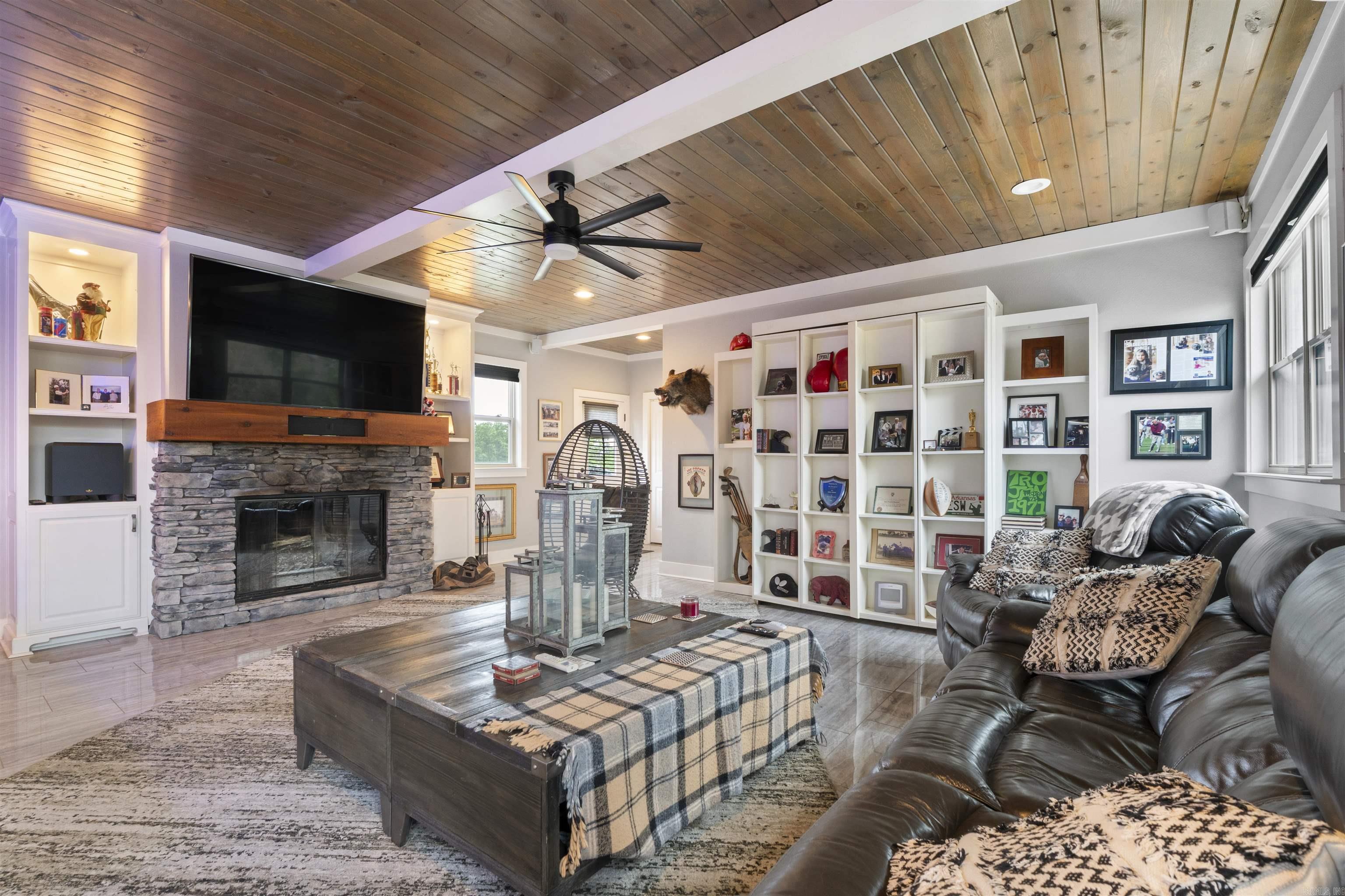 LOCHRIDGE ESTATES - Residential