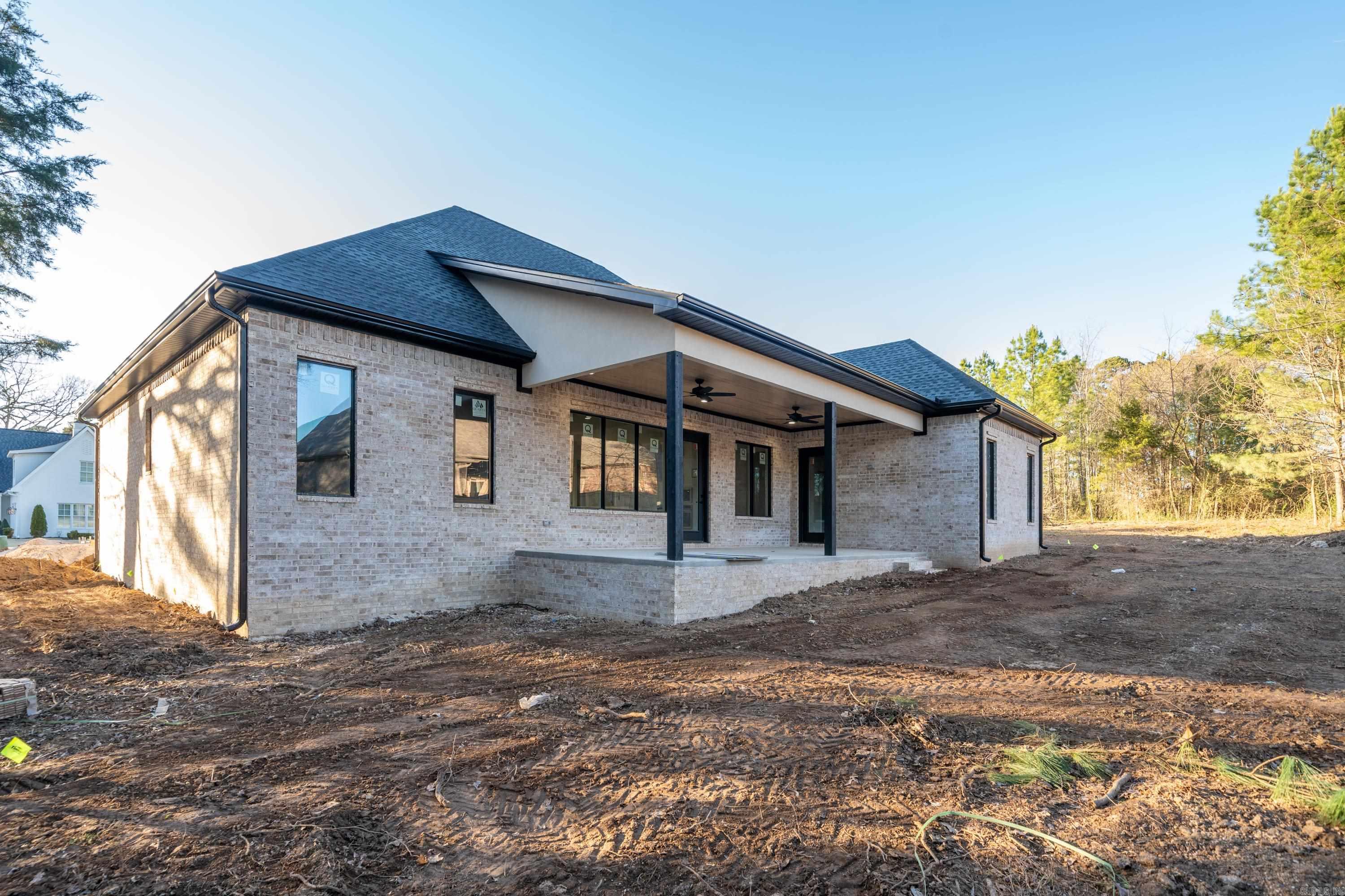 ARLINGTON PARK - Residential