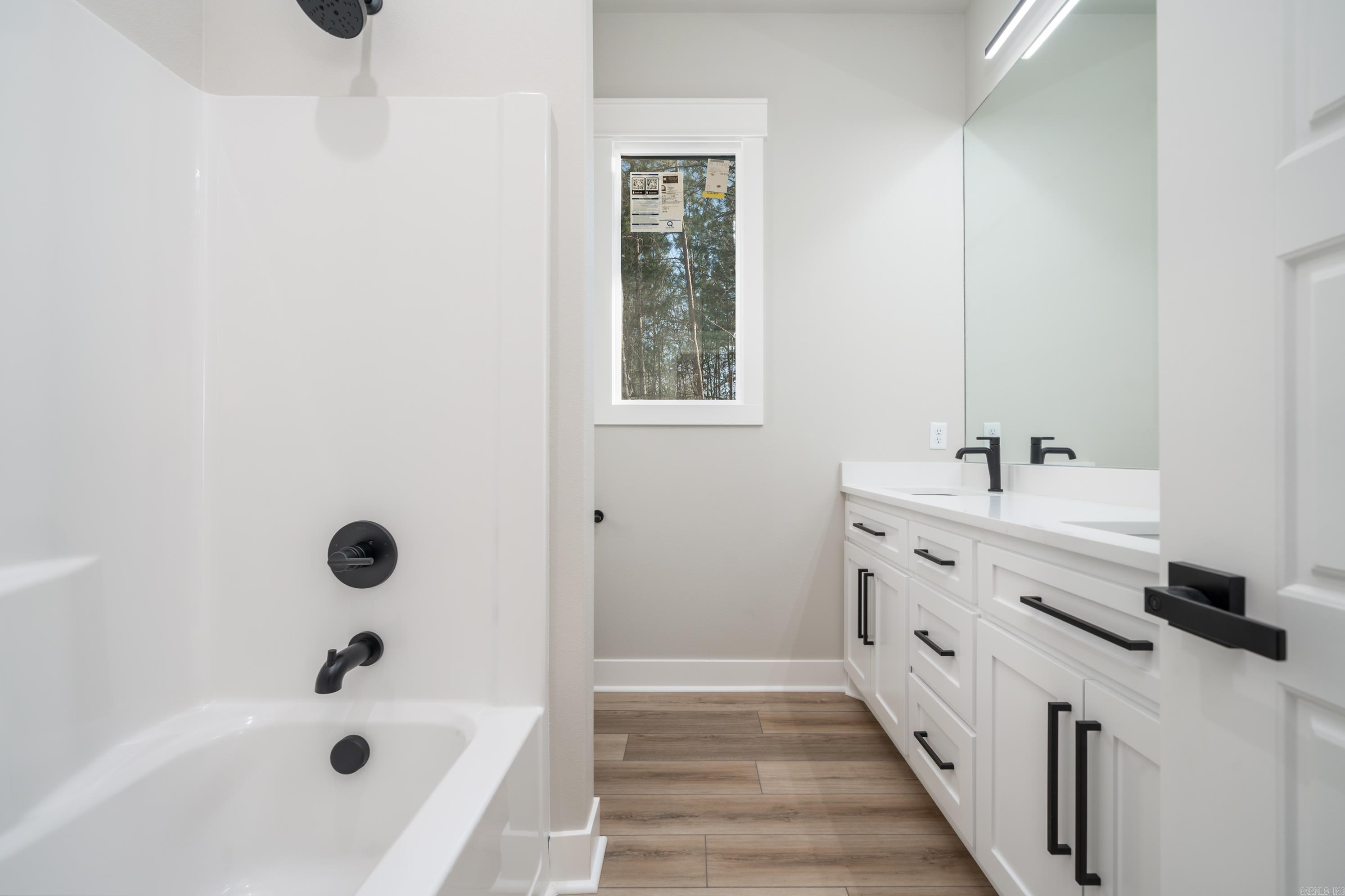 ARLINGTON PARK - Residential