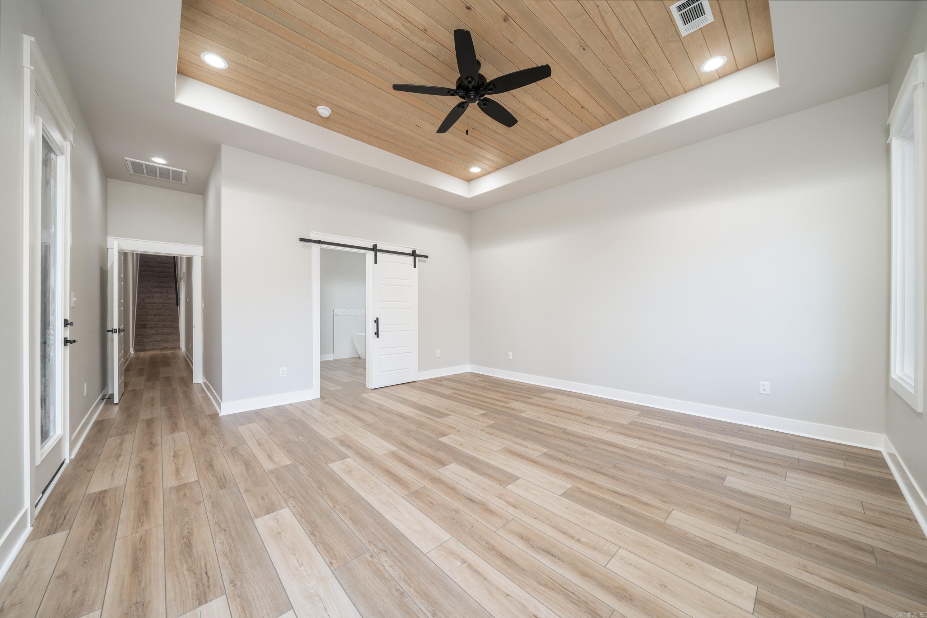 ARLINGTON PARK - Residential