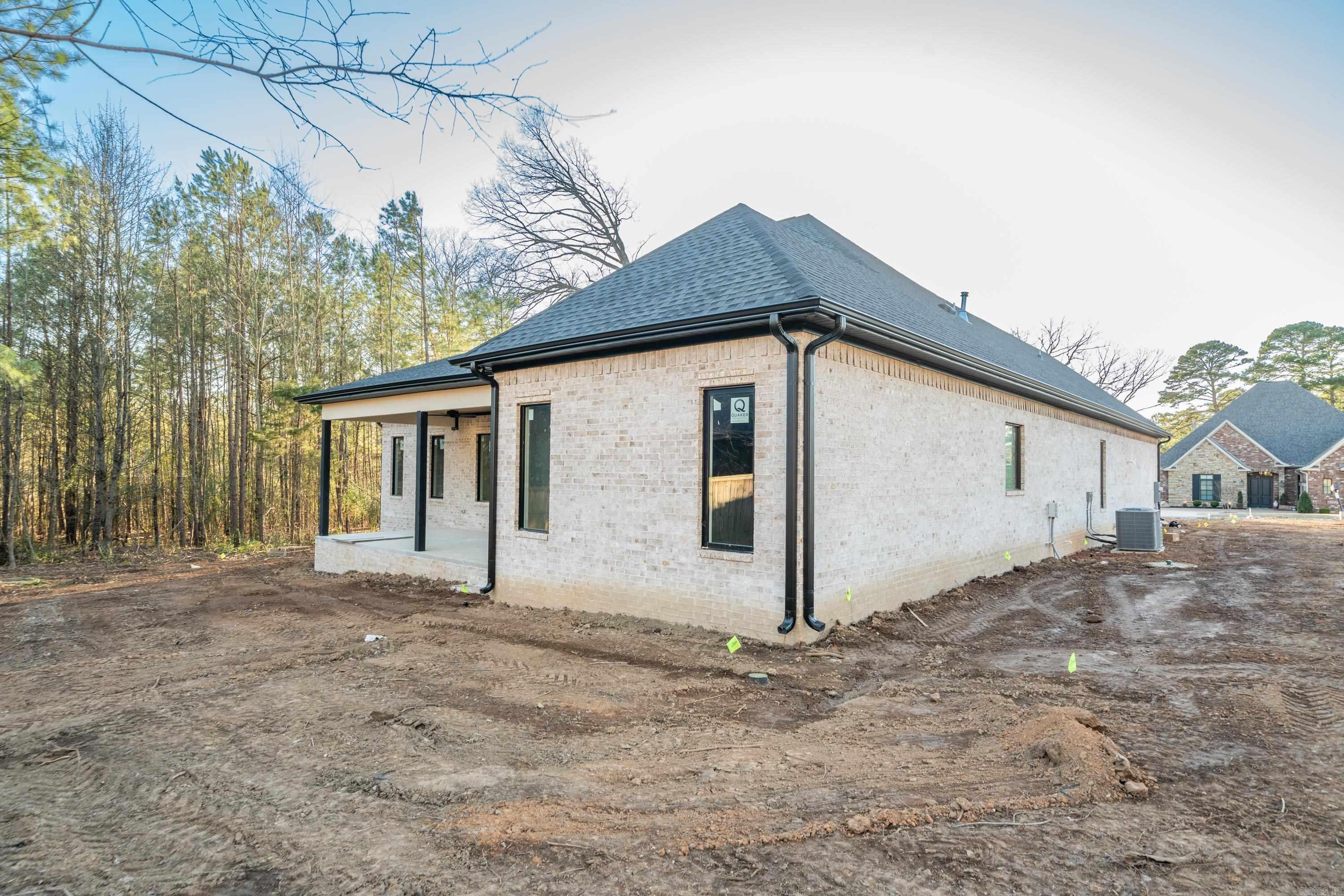 ARLINGTON PARK - Residential