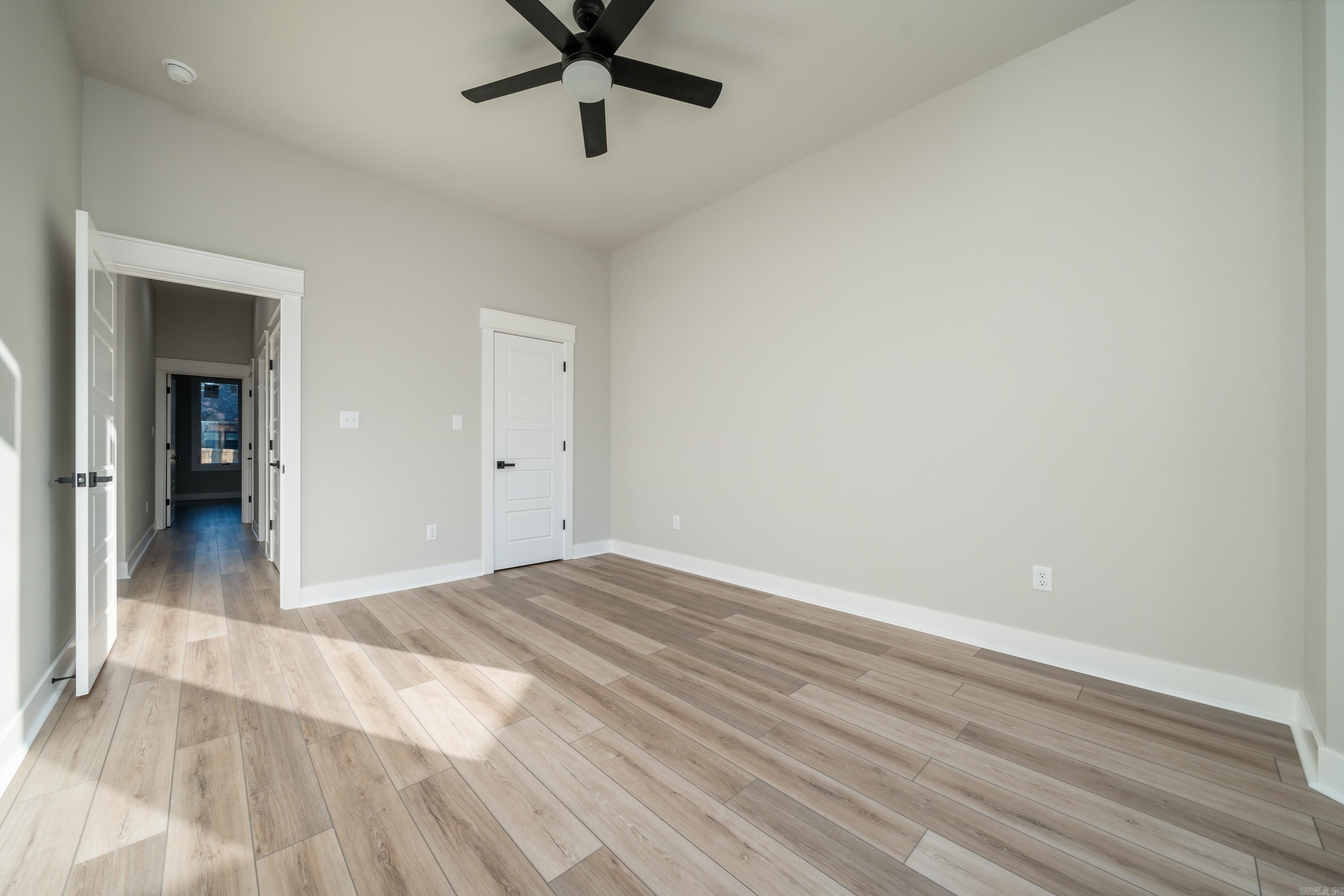 ARLINGTON PARK - Residential