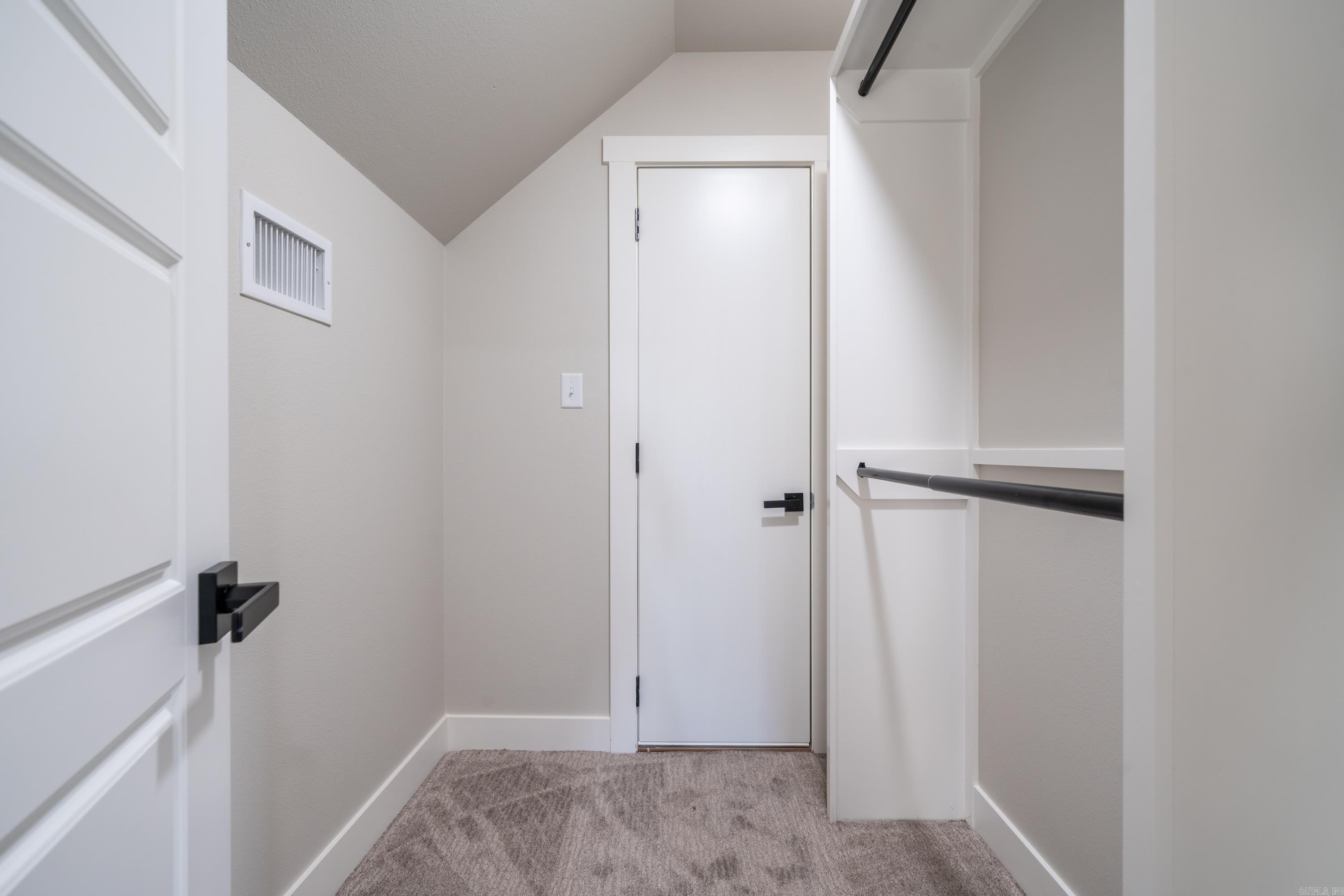 ARLINGTON PARK - Residential