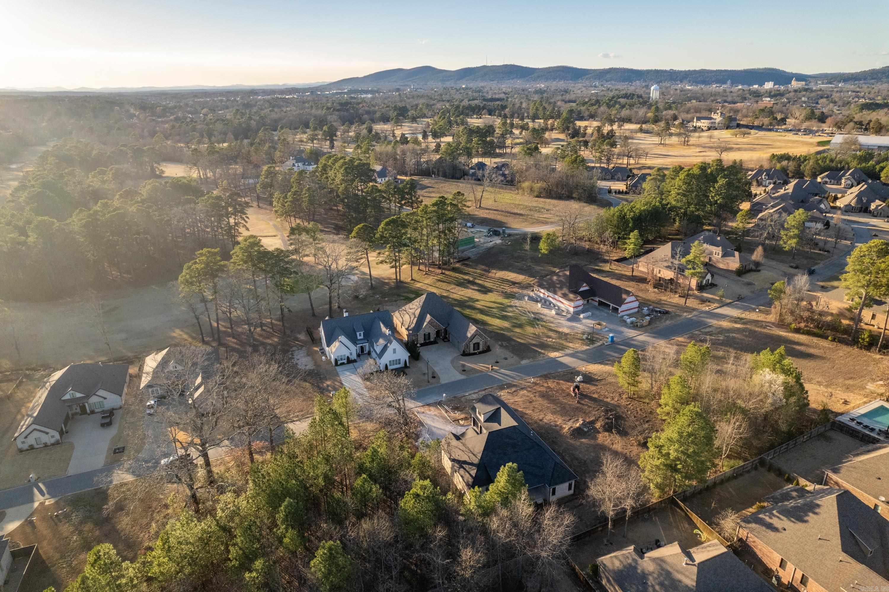 ARLINGTON PARK - Residential