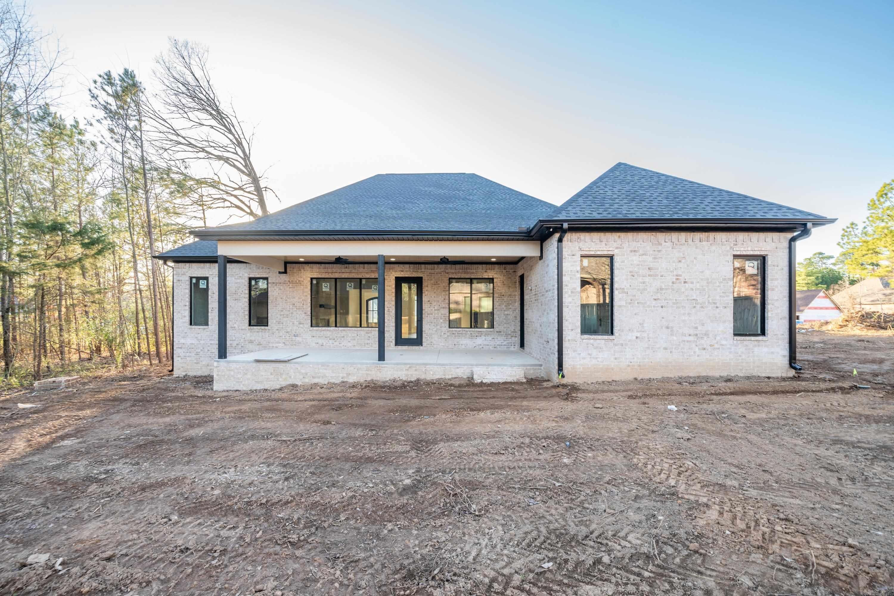 ARLINGTON PARK - Residential