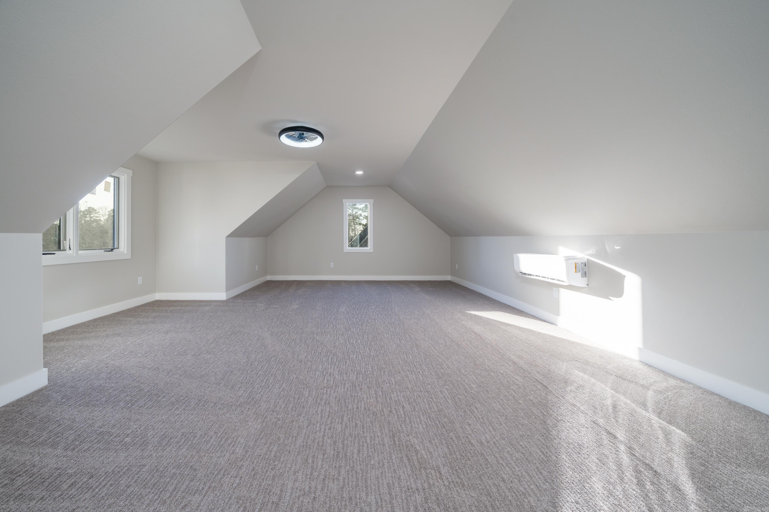 ARLINGTON PARK - Residential