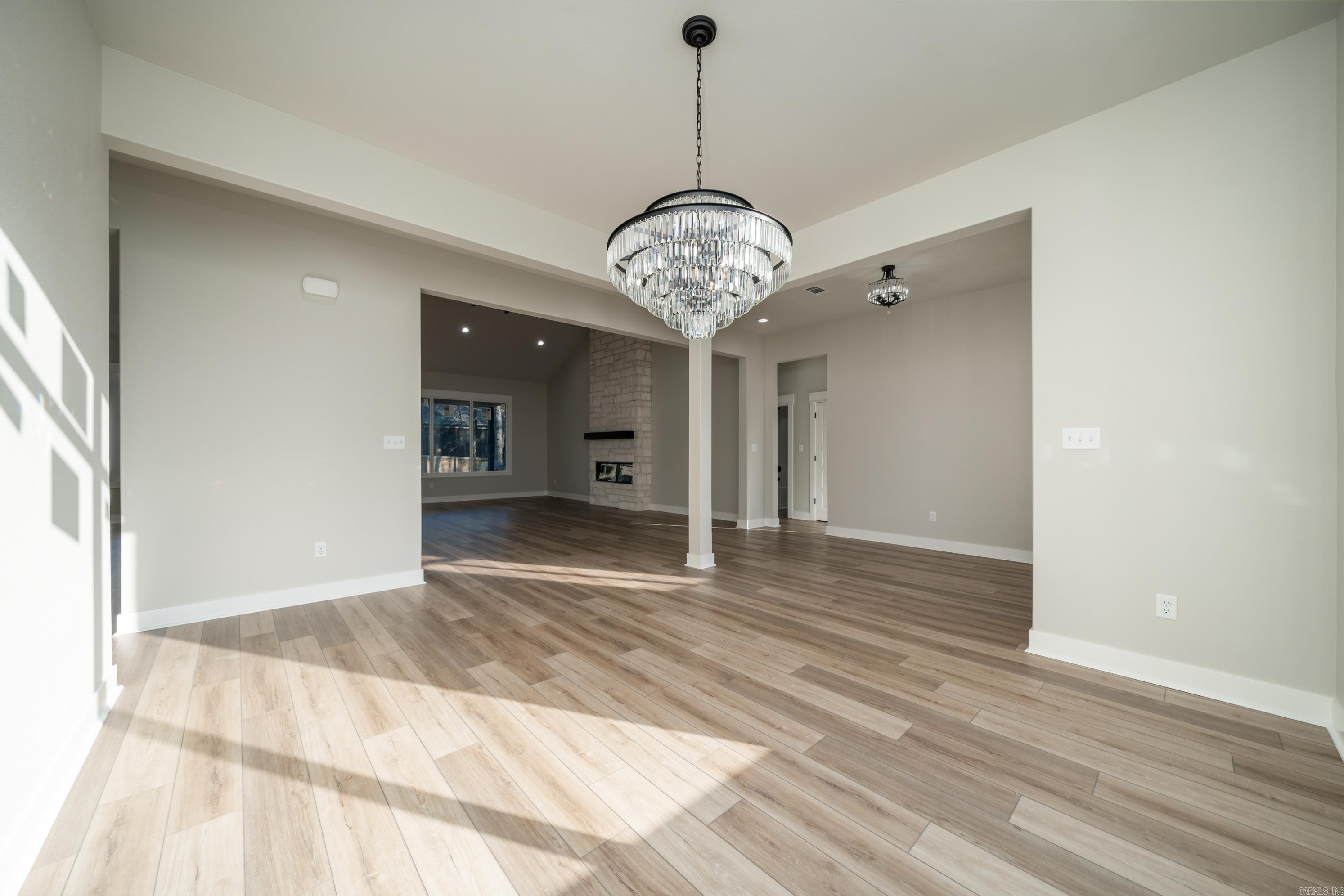 ARLINGTON PARK - Residential