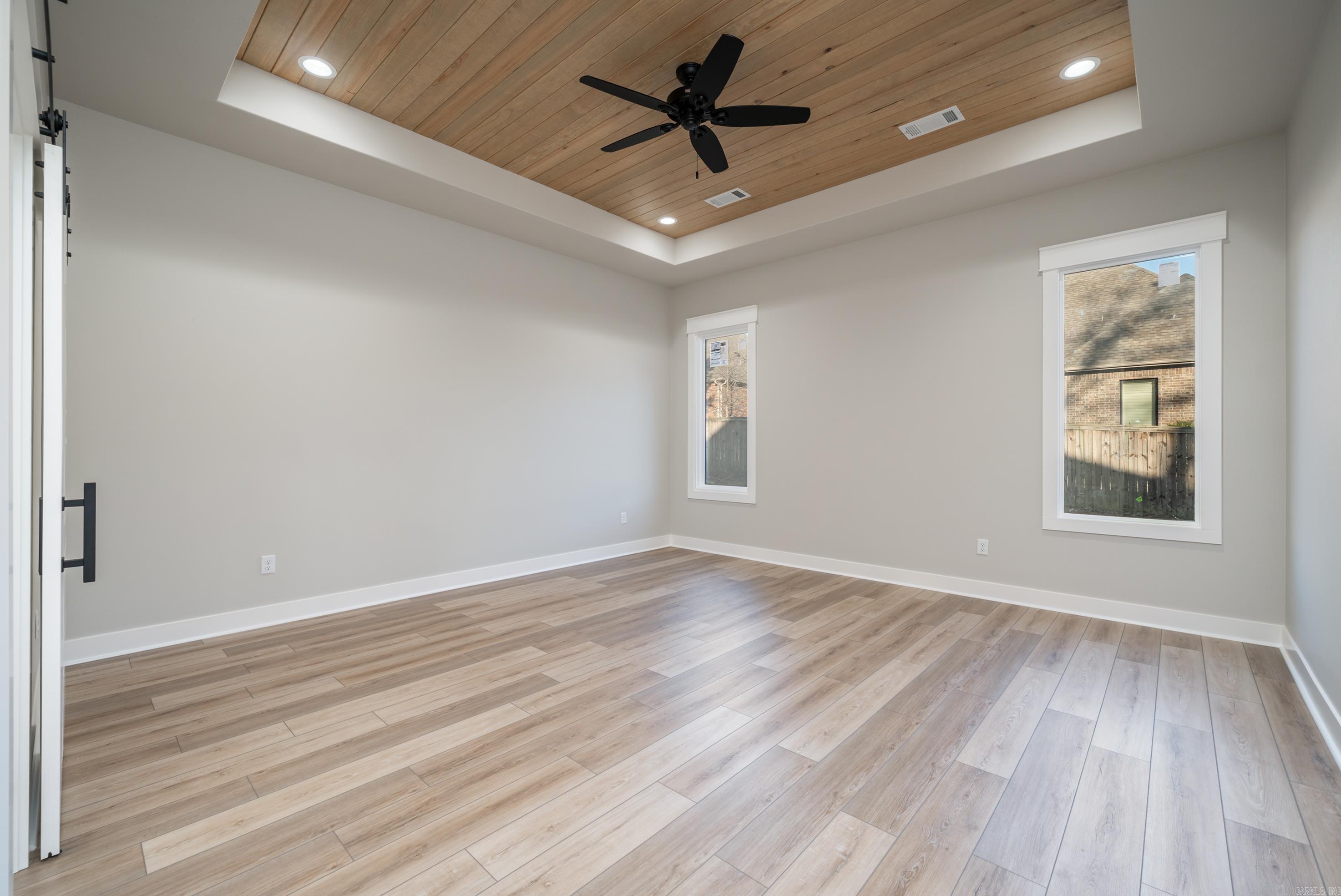 ARLINGTON PARK - Residential