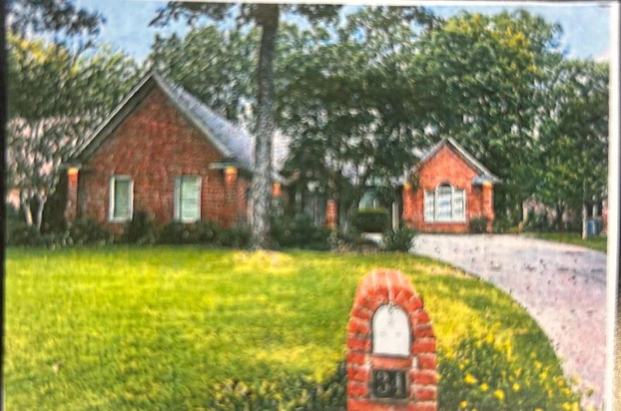 ENTERED AS COMPARABLE ONLY - FOR SALE BY OWNER & NOT ENTERED AS A LISTING - Golf course lot (.26 acre), 1 level home w/bonus room only upstairs. Great floor plan and in excellent condition. Updates mid 2025 include complete remodel primary bath, updated lightng, new carpet (but mostly wood & tile flooring), new iron fence, roof 2022, wood flooring 2018, HVAC 2018, Marvin windows (with louvered wood shutters) and doors 2018, custom drapes in flex room & primary bedroom, 11' x 14' bonus room up with mini-split unit.  Living room has 2 French doors leading to covered rear patio with brick floors, motorized privacy screen, 2 gas heaters, 2 fans and gas hook-up for grill. Extensive crown molding throughout, Ceiling speakers in living room, kitchen and back porch w/ audio equipment. 2 car garage w/ 2 storage rooms (6' x 8')