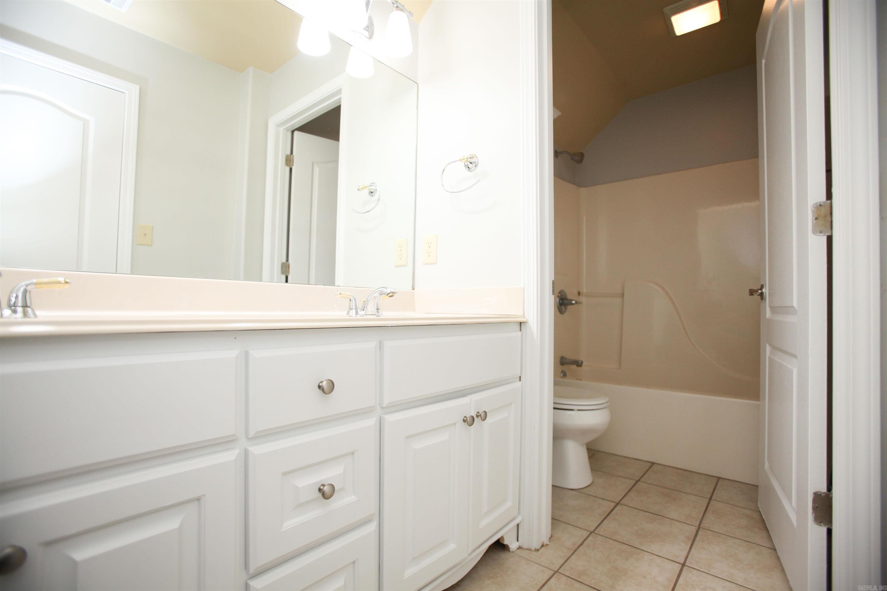 Club Cove - Residential Lease