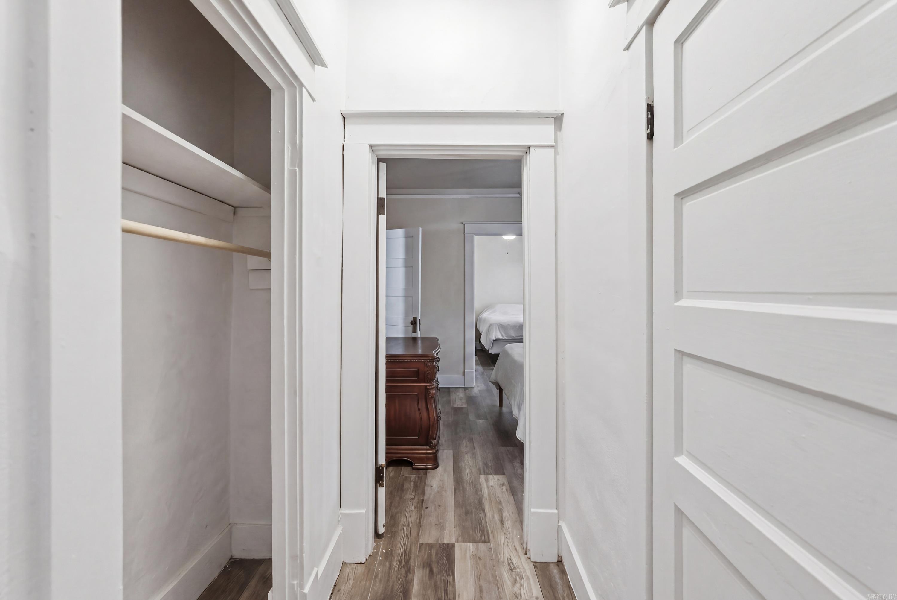 JONES & WORTHEN - Residential