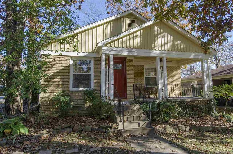 This adorable, updated cottage is ready for new owners. Character abounds with perfect renovations and modern conveniences. 2 bedroom, 1 bath with a new kitchen, stainless steel appliances, tons of huge new windows, original hardwoods, brick exterior, indoor laundry room addition, central heat and air, over-sized garage all on a private corner lot! The backyard is amazing!!