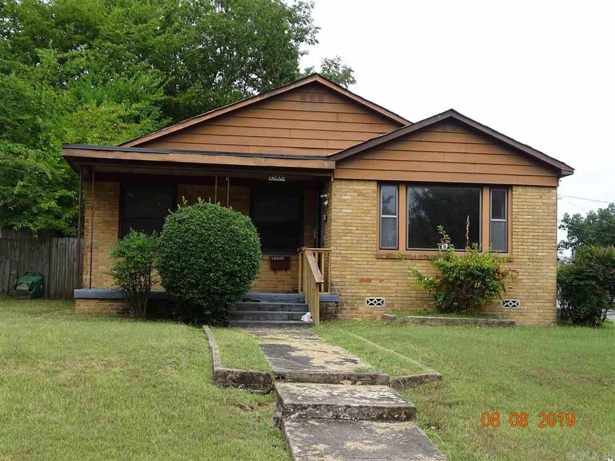 Check out this home!! This home features outside storage, a partially fenced yard on a corner lot and hard wood floors. The seller must comply with HUD guidelines 24 CFR 206.125 HECM properties ARE now in HomePath.com. All offers must be submitted to www.homepath.com.