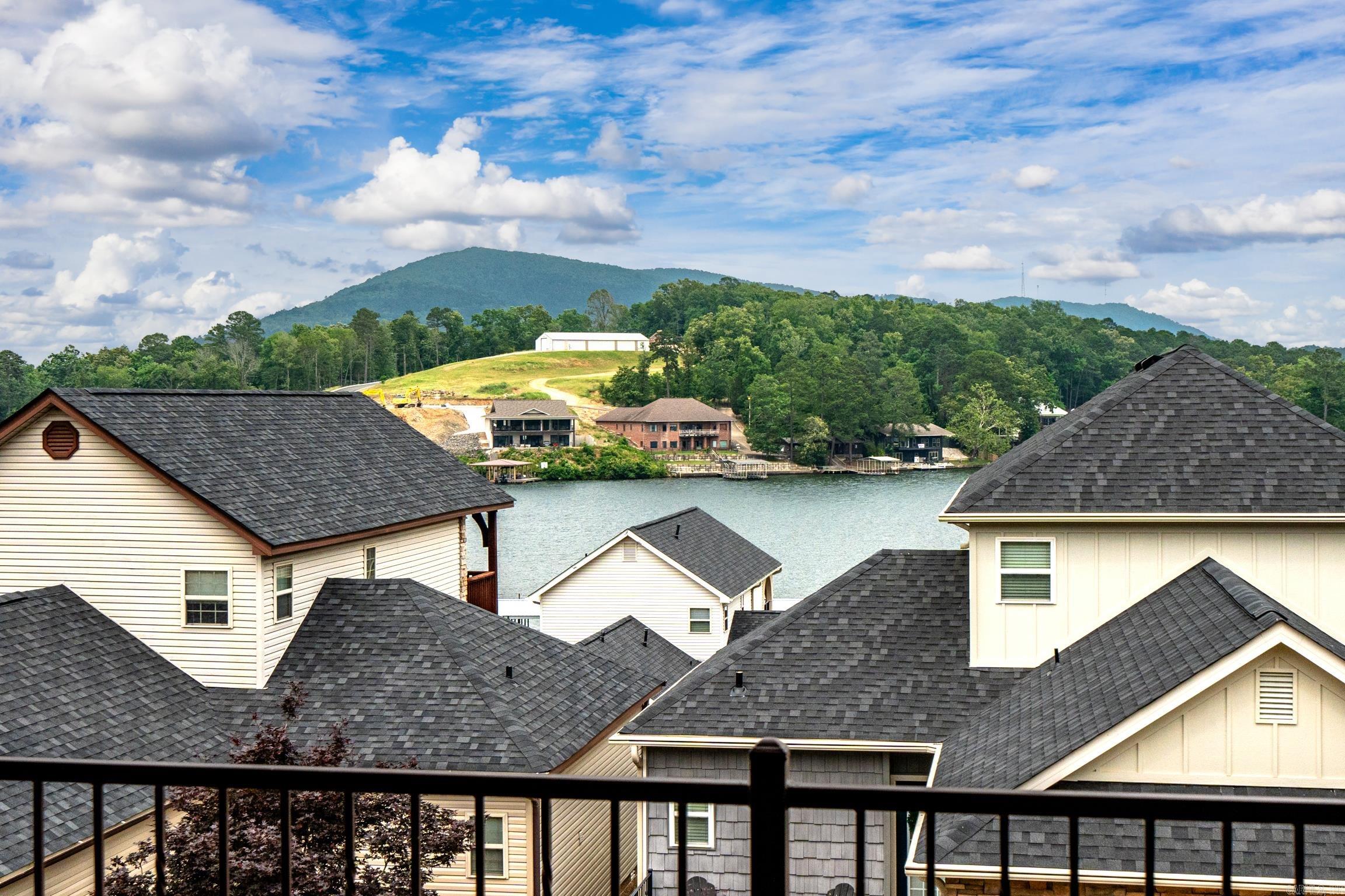 MAJESTIC LAKE VILLAGE TOWNHOMES - Residential