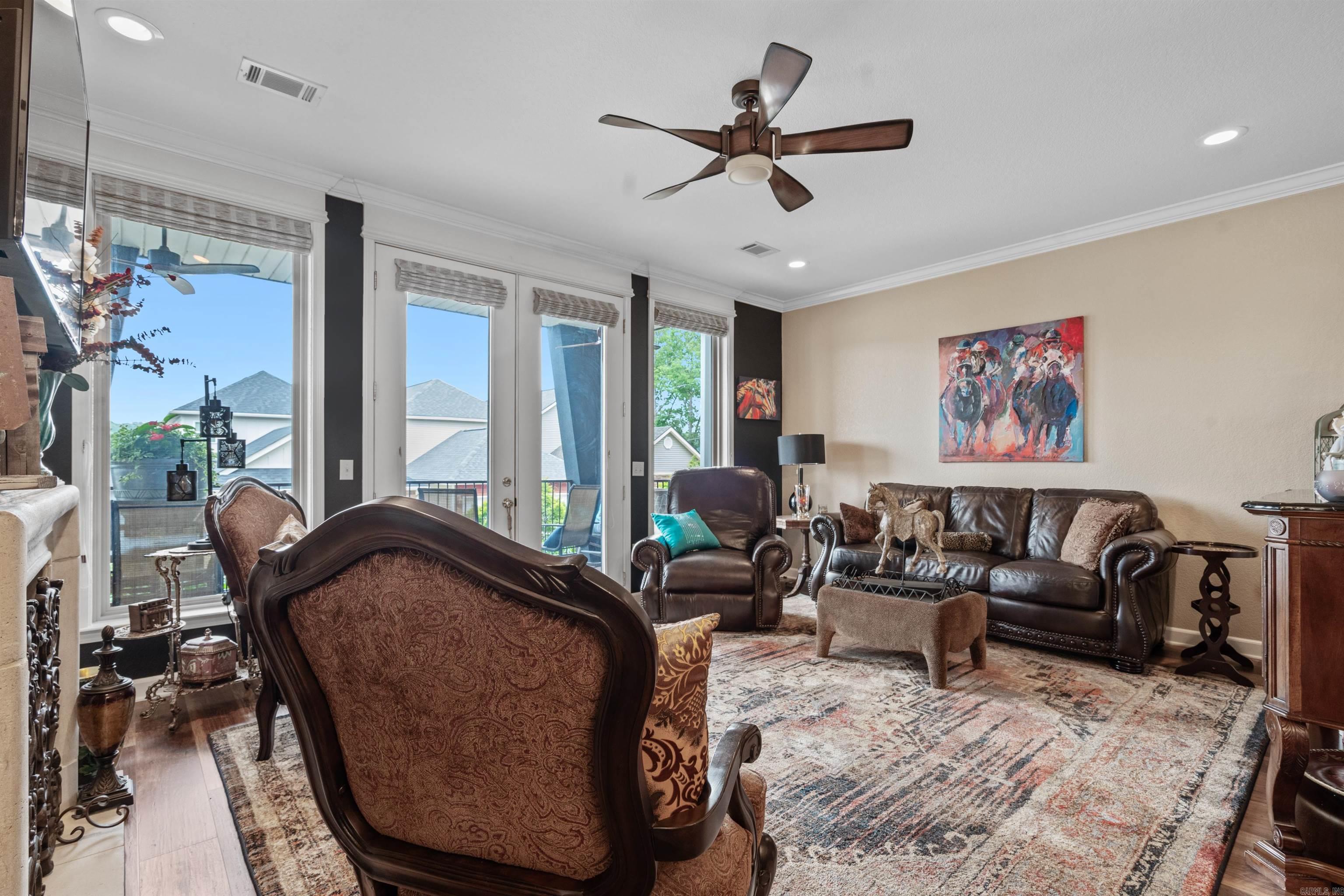 MAJESTIC LAKE VILLAGE TOWNHOMES - Residential