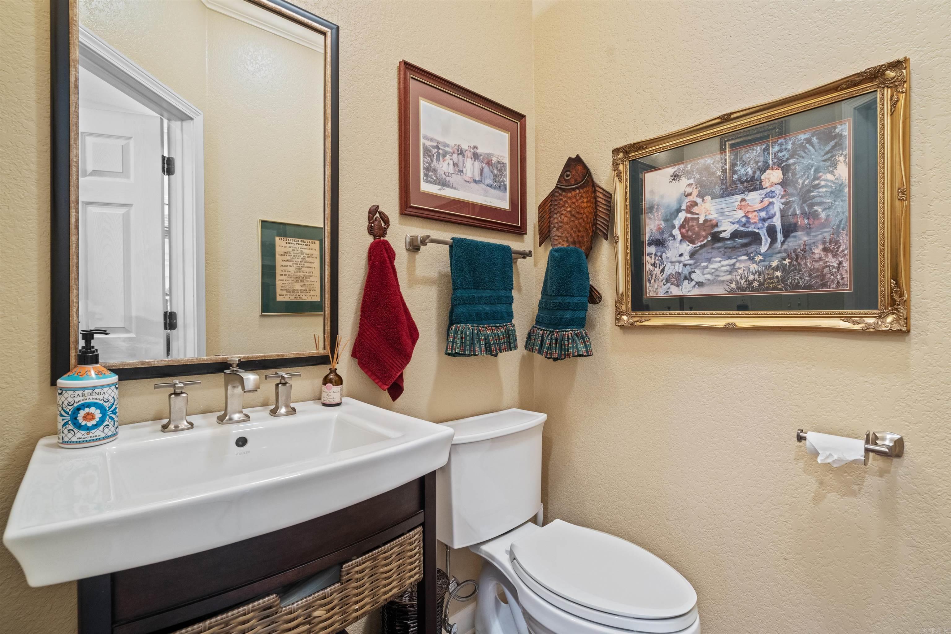 MAJESTIC LAKE VILLAGE TOWNHOMES - Residential