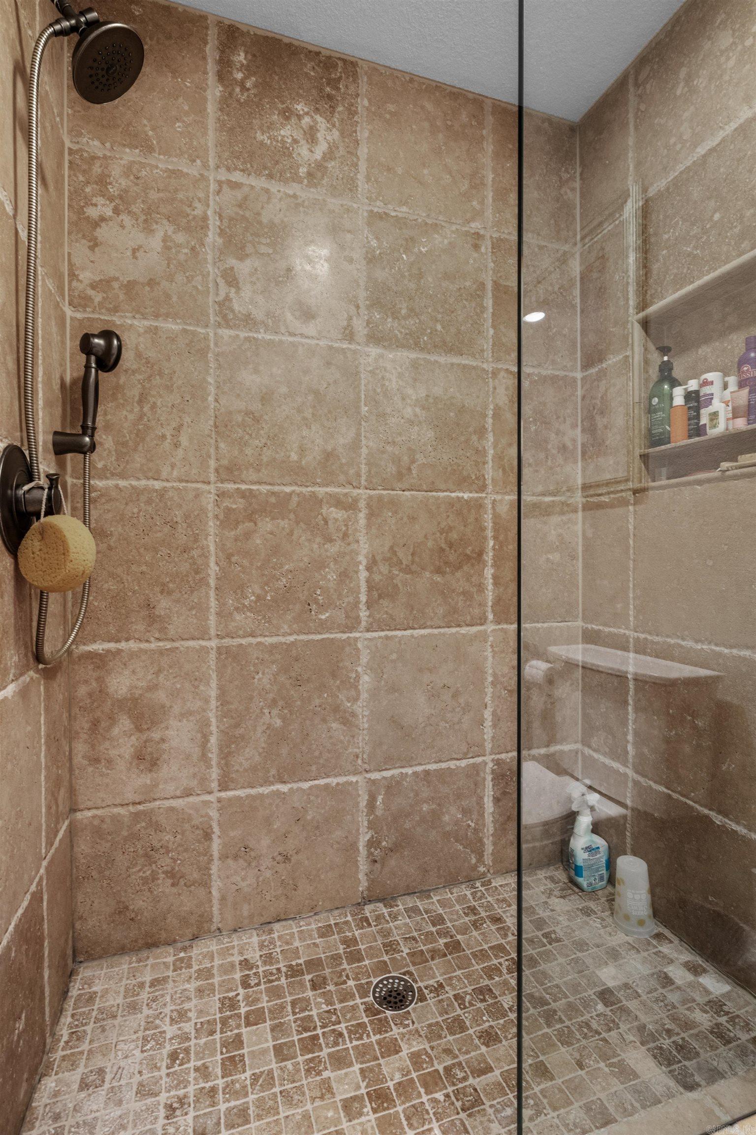 MAJESTIC LAKE VILLAGE TOWNHOMES - Residential