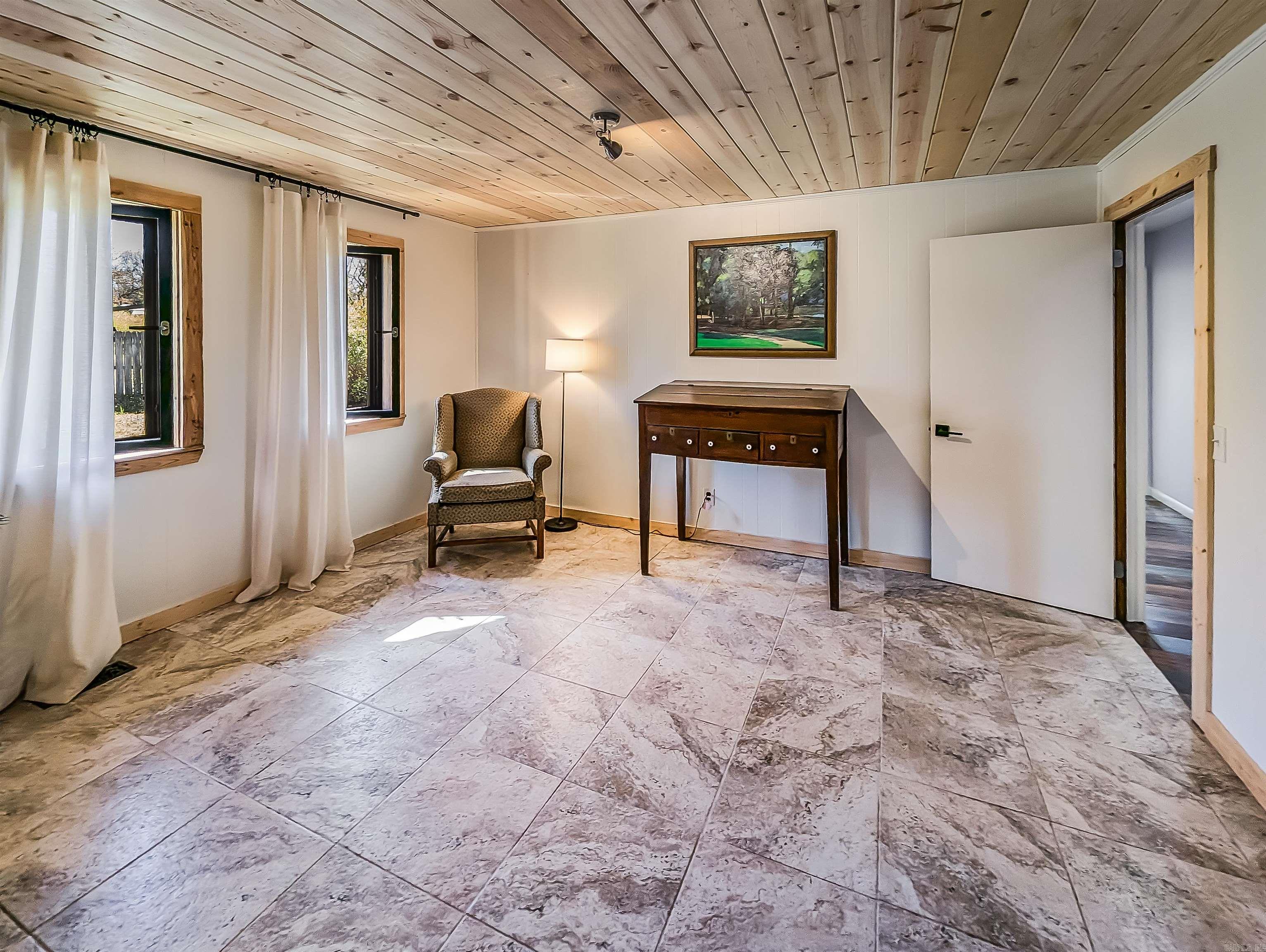 MOUNTAIN VIEW - Residential