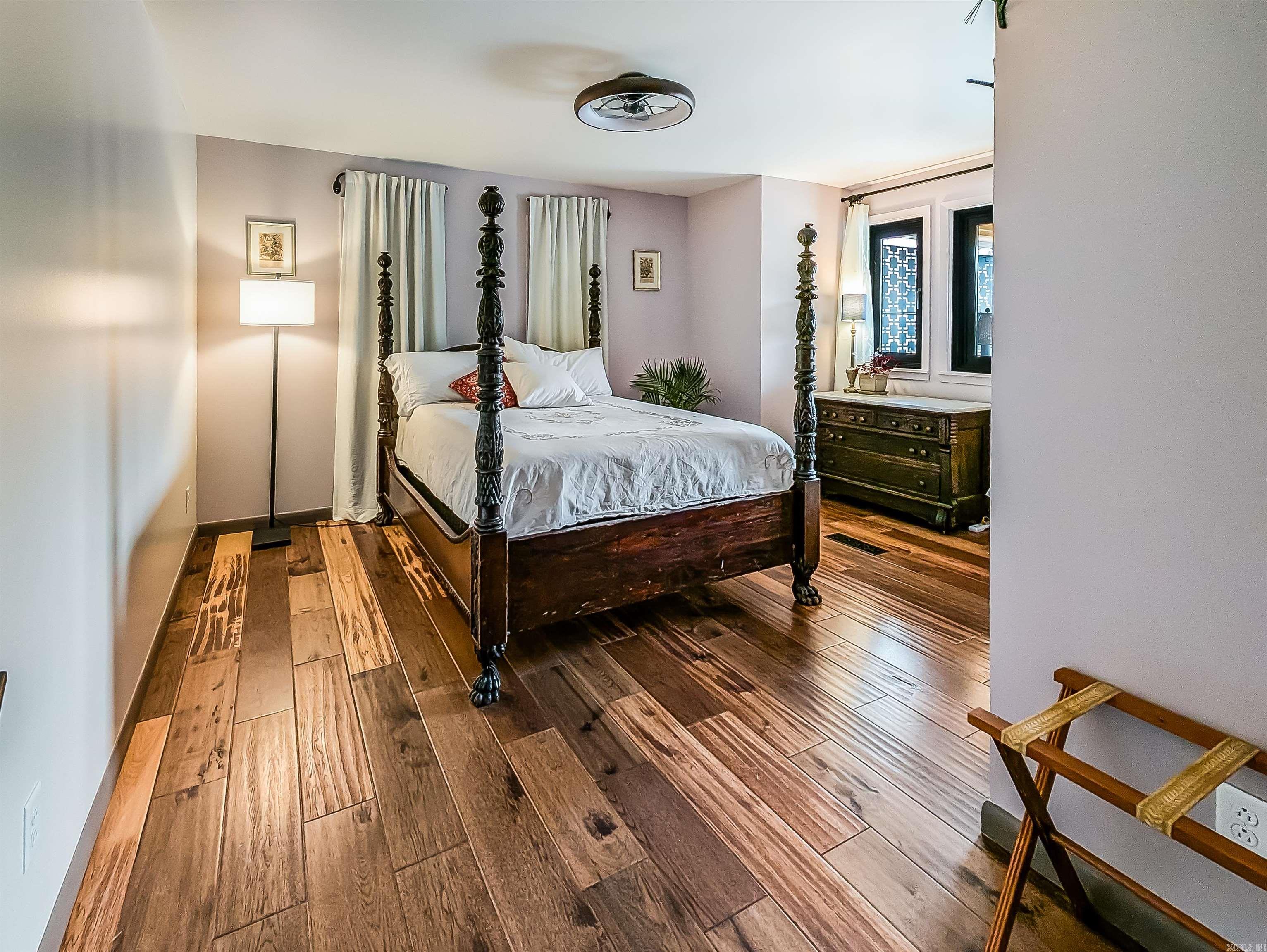 MOUNTAIN VIEW - Residential