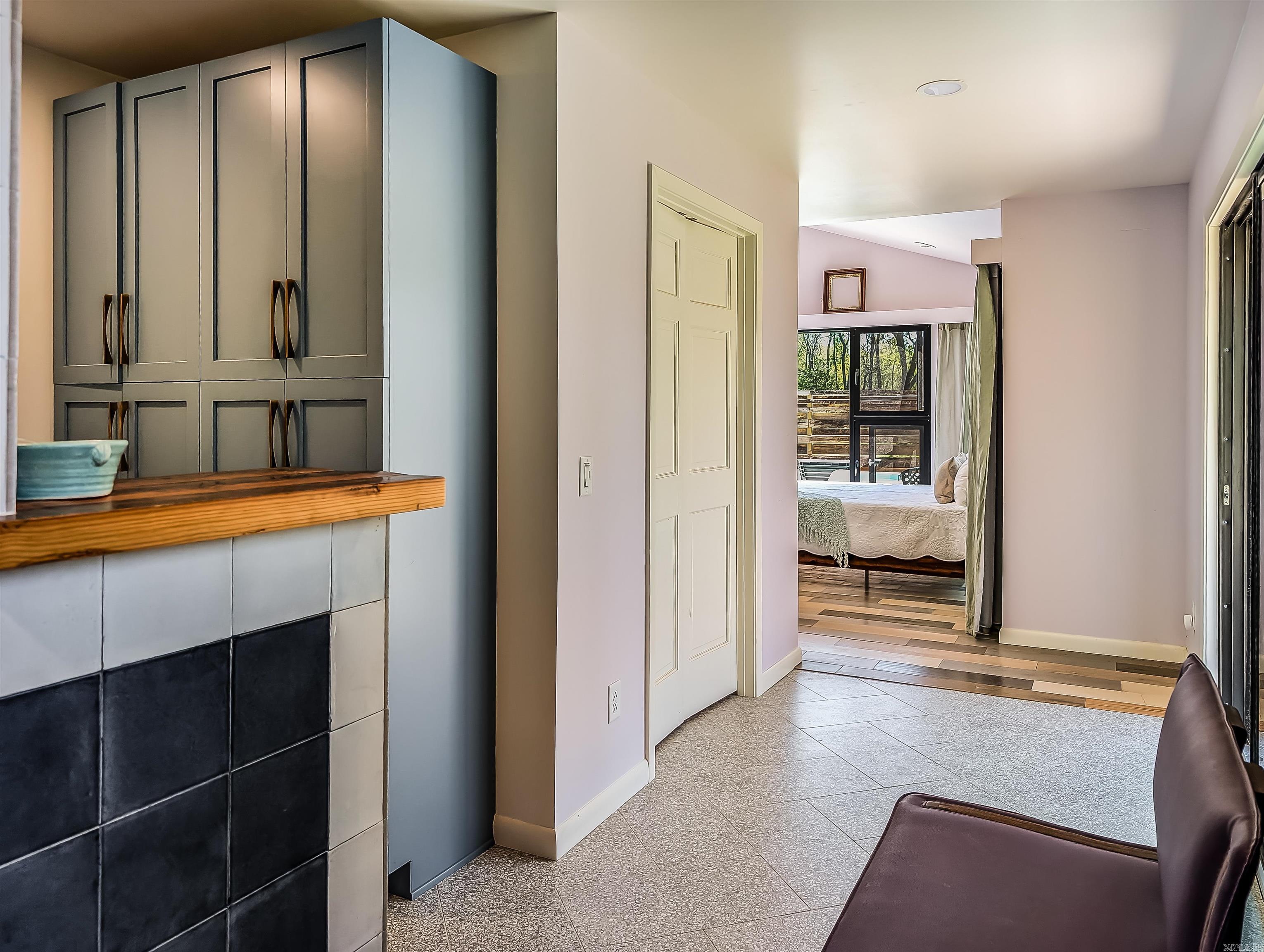 MOUNTAIN VIEW - Residential