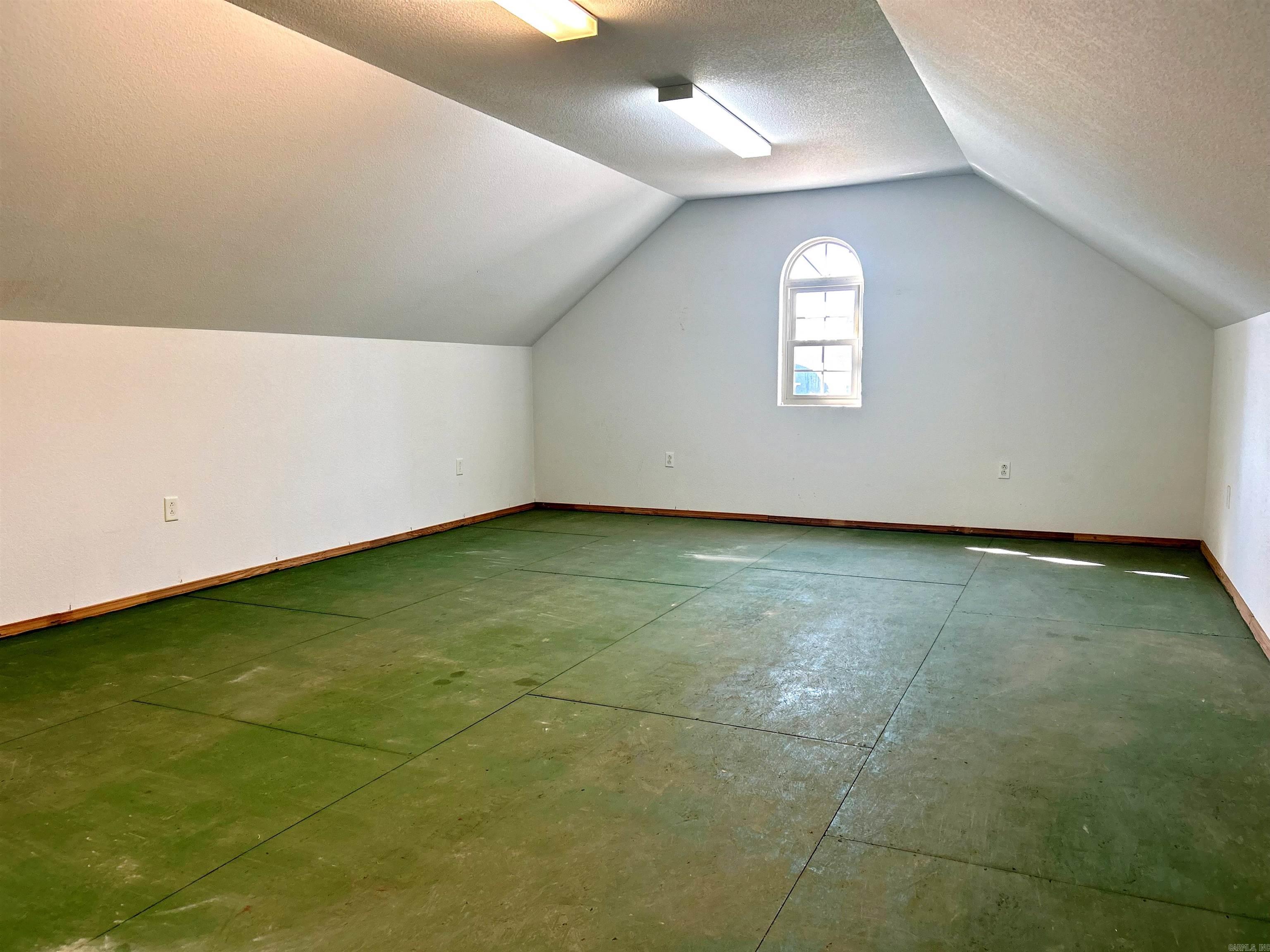 WILLOW BROOK - Residential