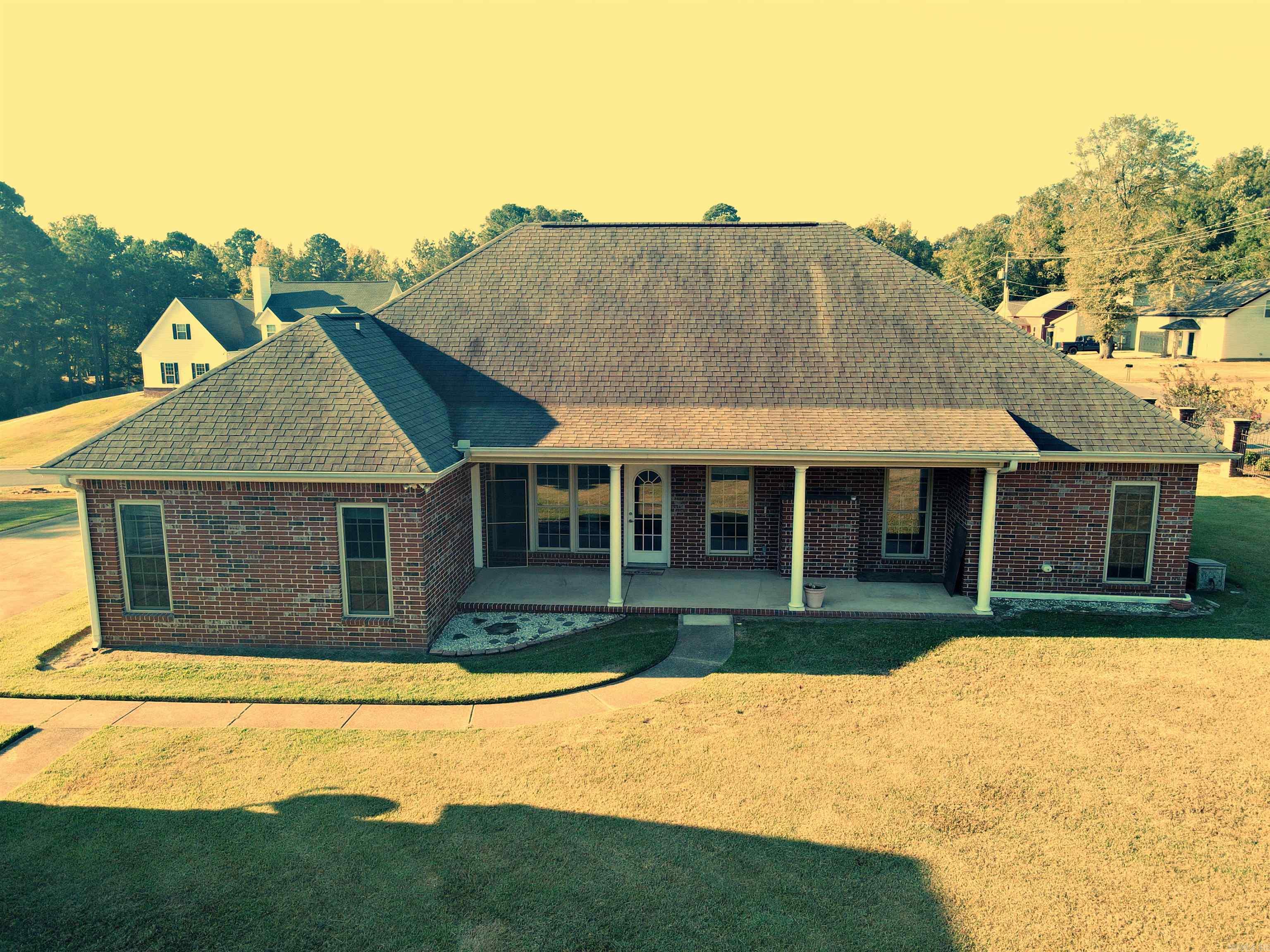 WILLOW BROOK - Residential