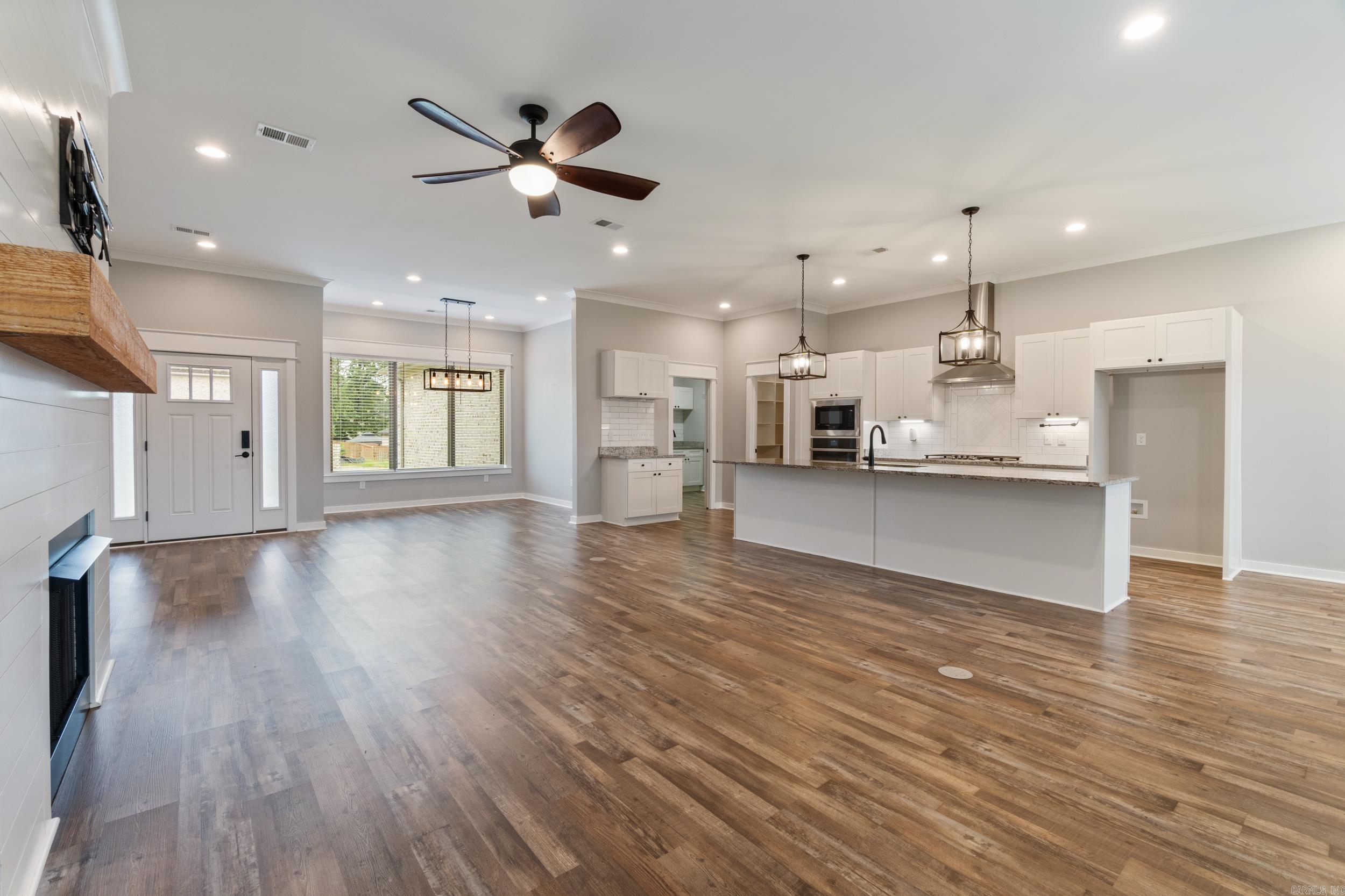 KENSINGTON - Residential