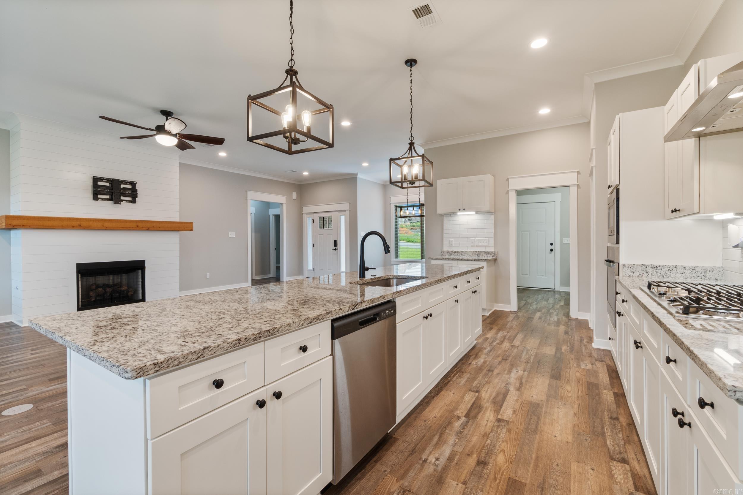 KENSINGTON - Residential