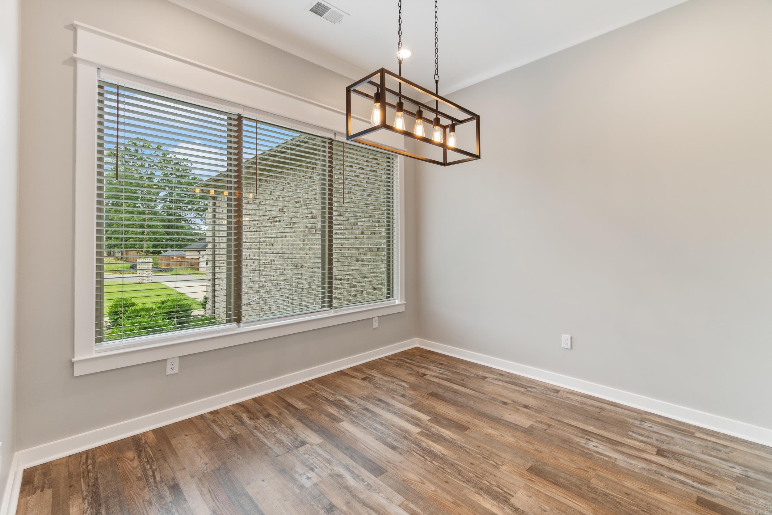 KENSINGTON - Residential