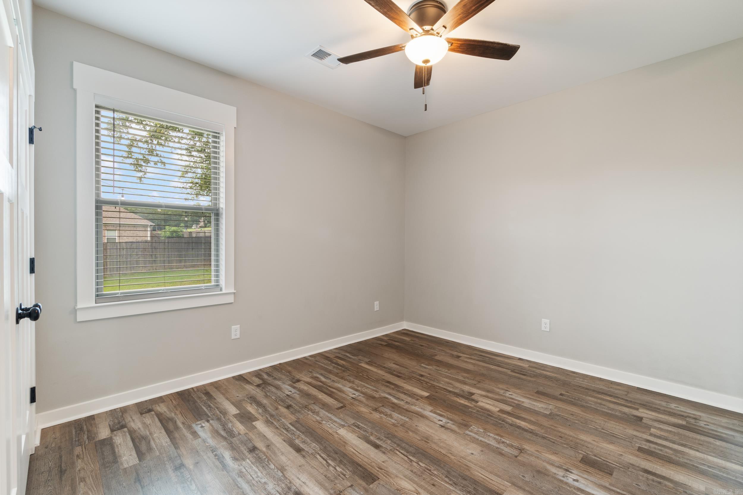 KENSINGTON - Residential