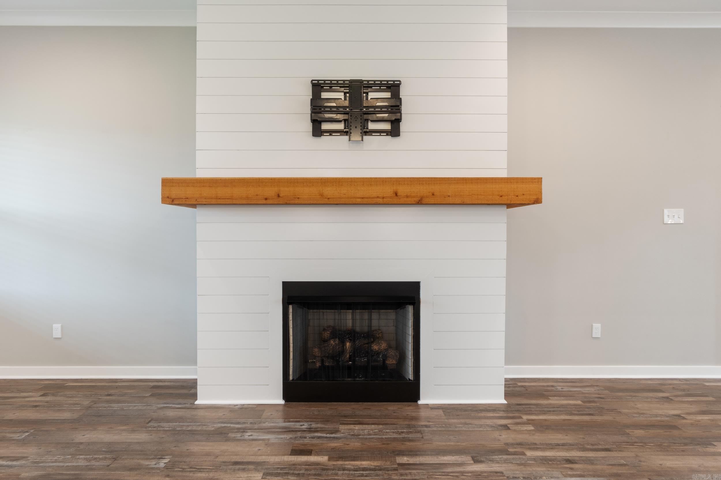 KENSINGTON - Residential